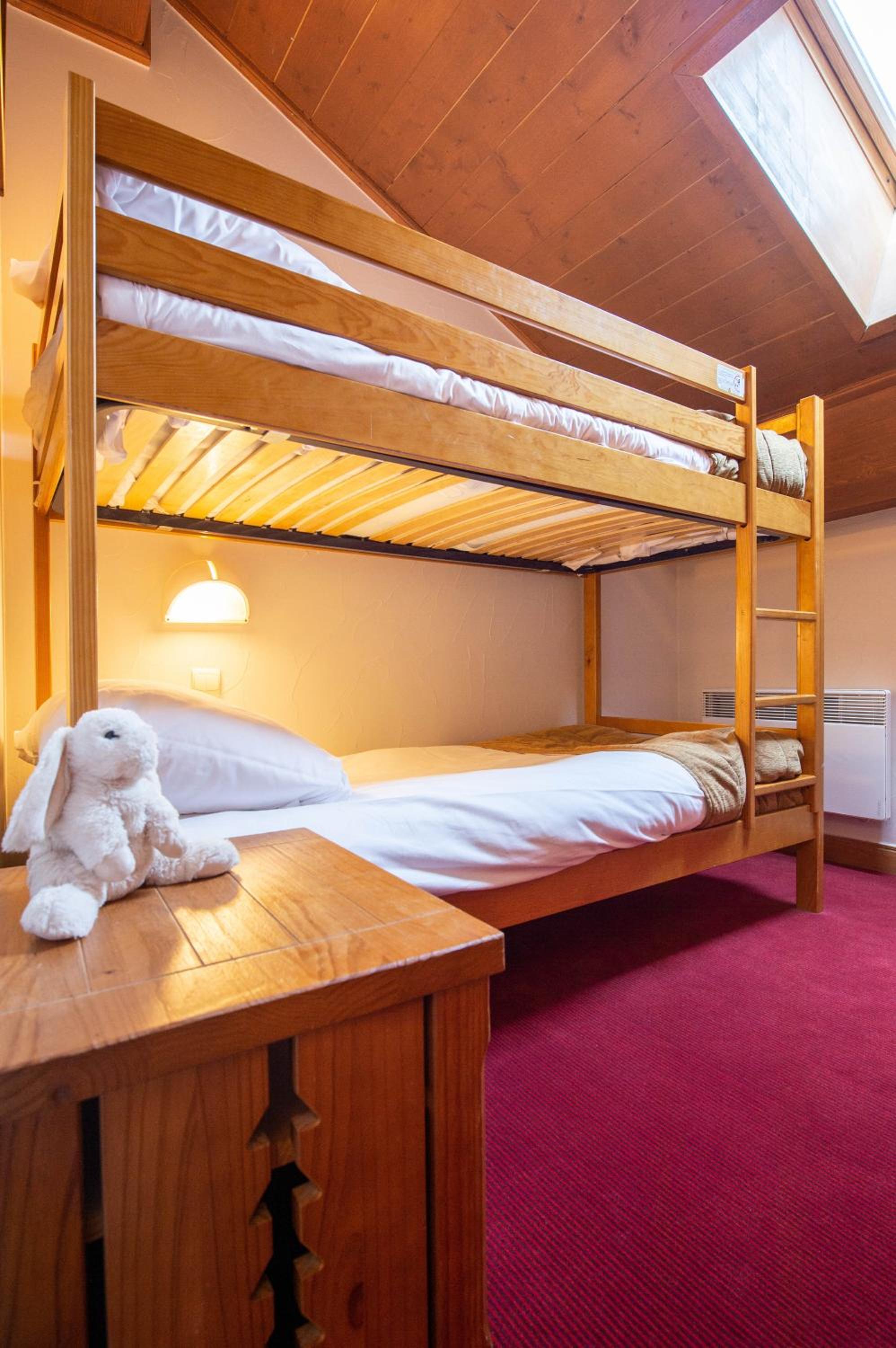 Four-Bedroom Apartment - access to the outdoor pool (10 People)