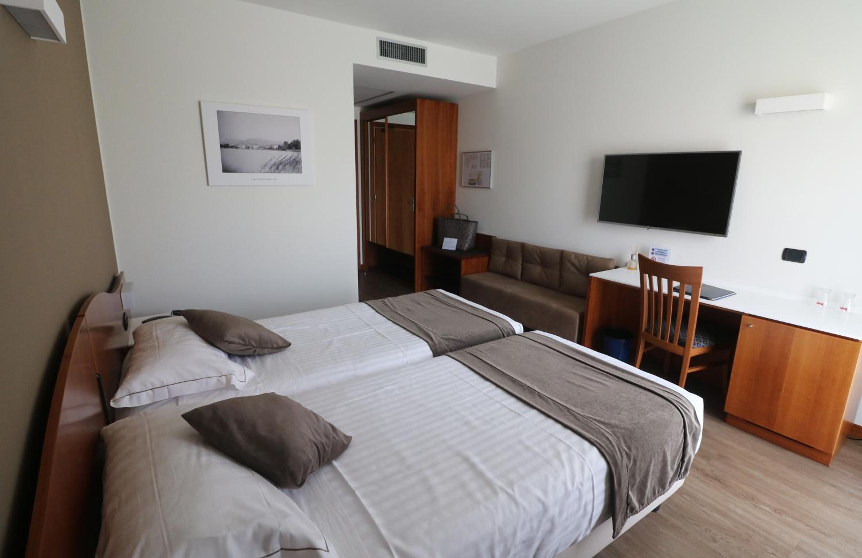 Classic Twin Room - Upper Floor