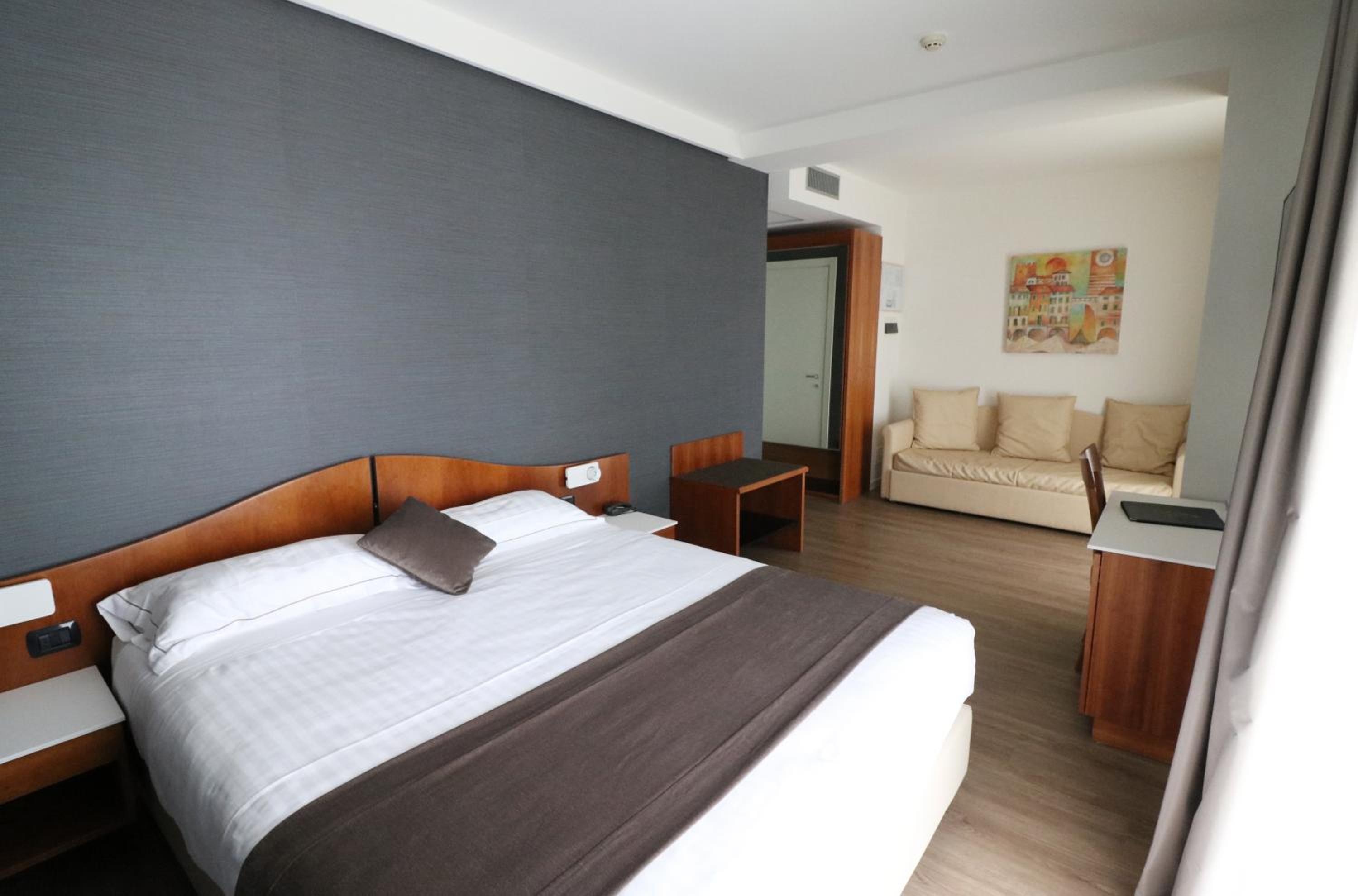 Double Room with Lake View photo 2
