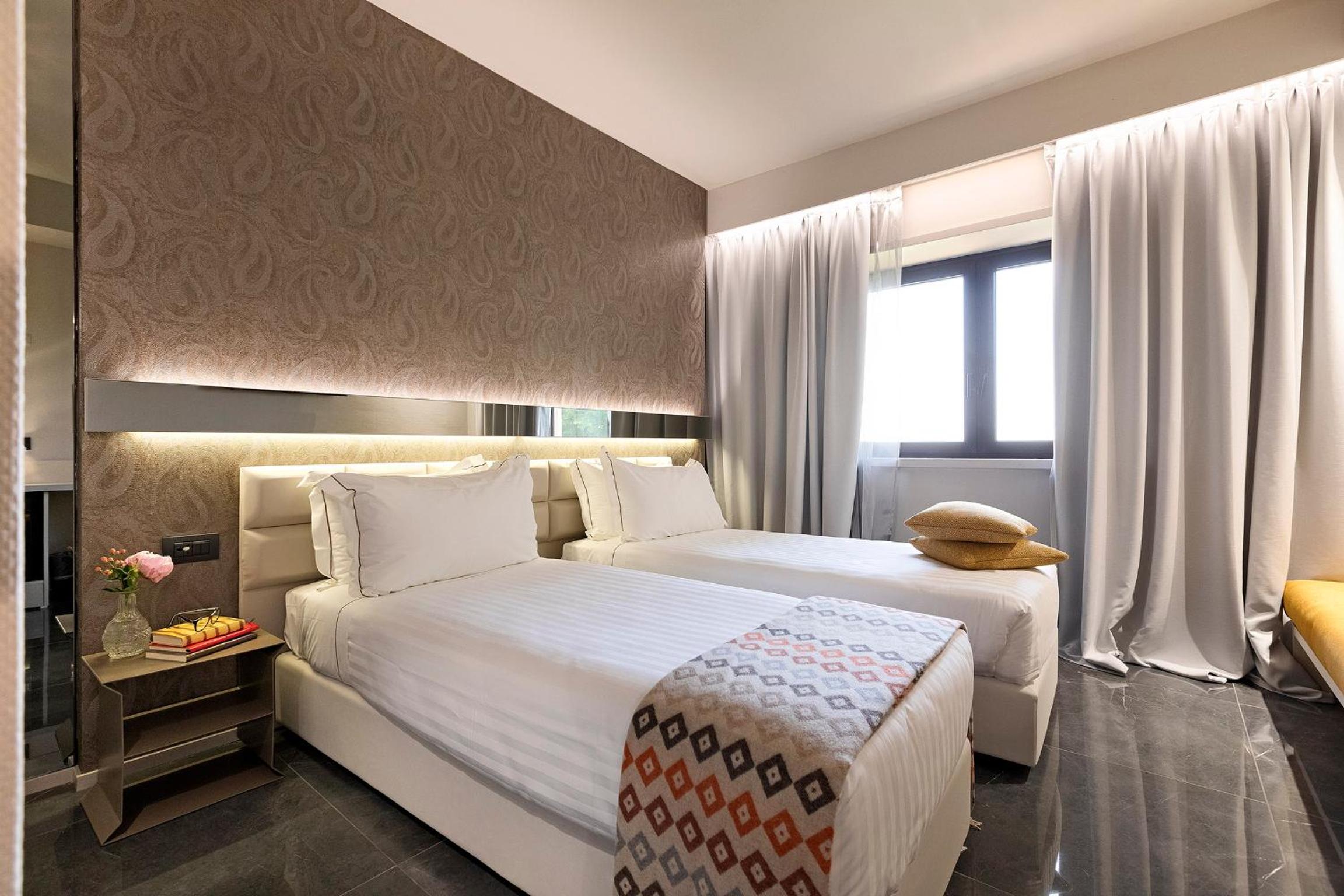 Deluxe Twin Room - Photo 4