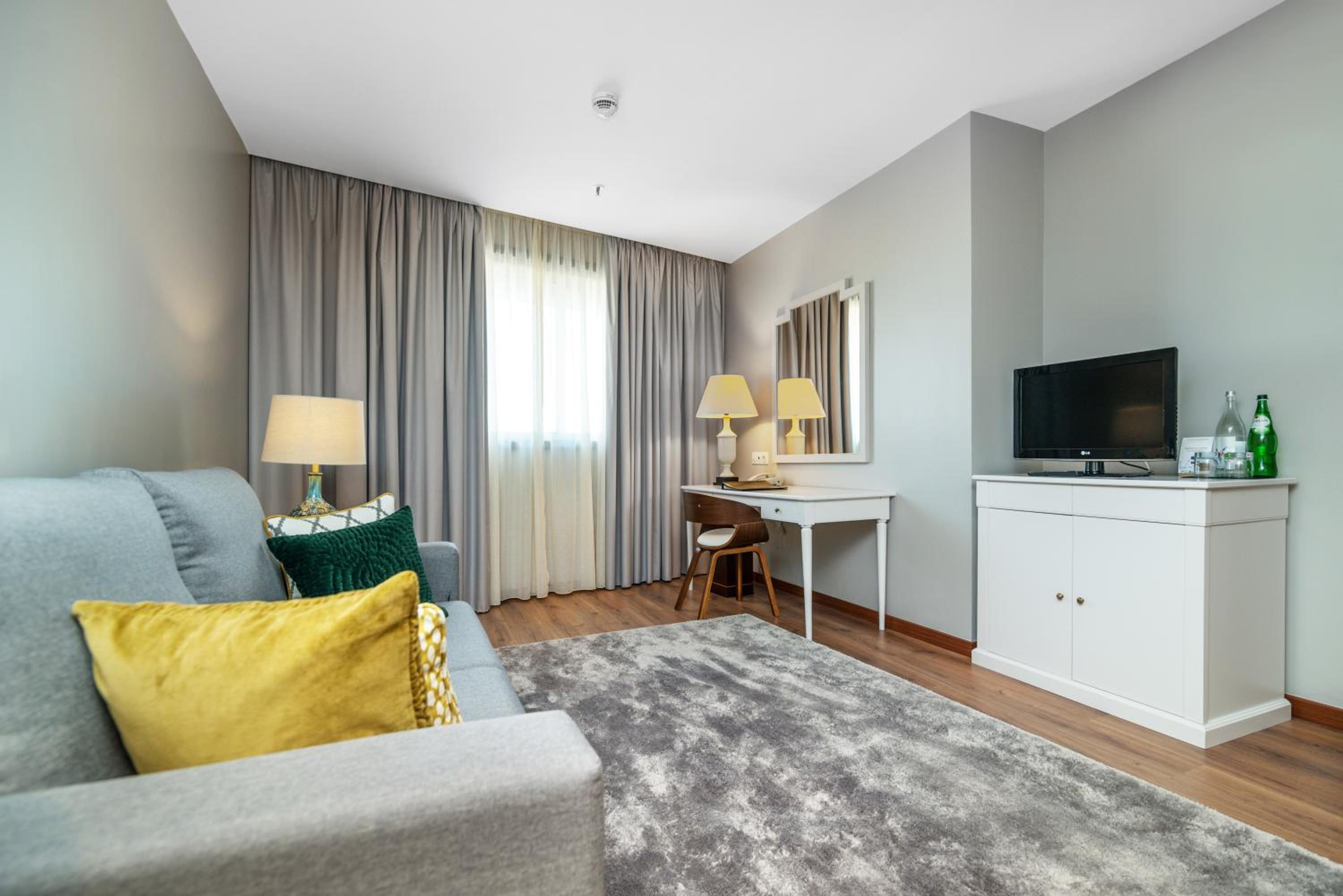 One-Bedroom Apartment with River View