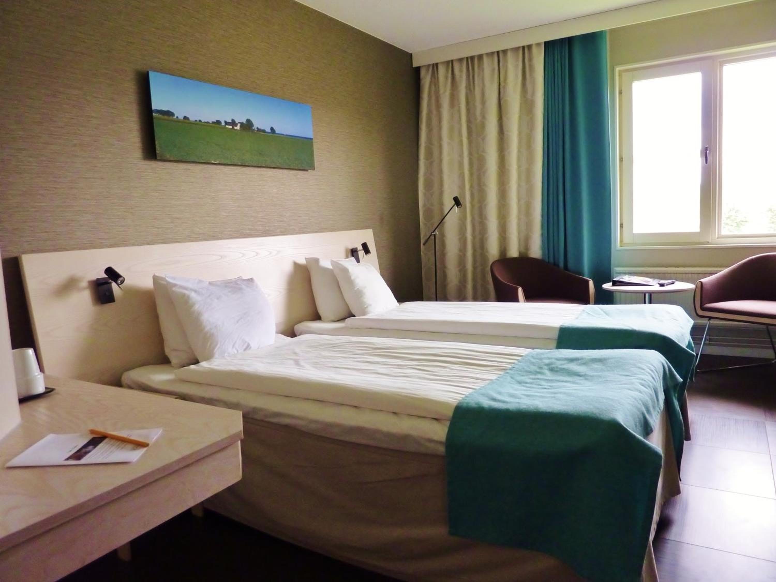 Standard Twin Room - Photo 10