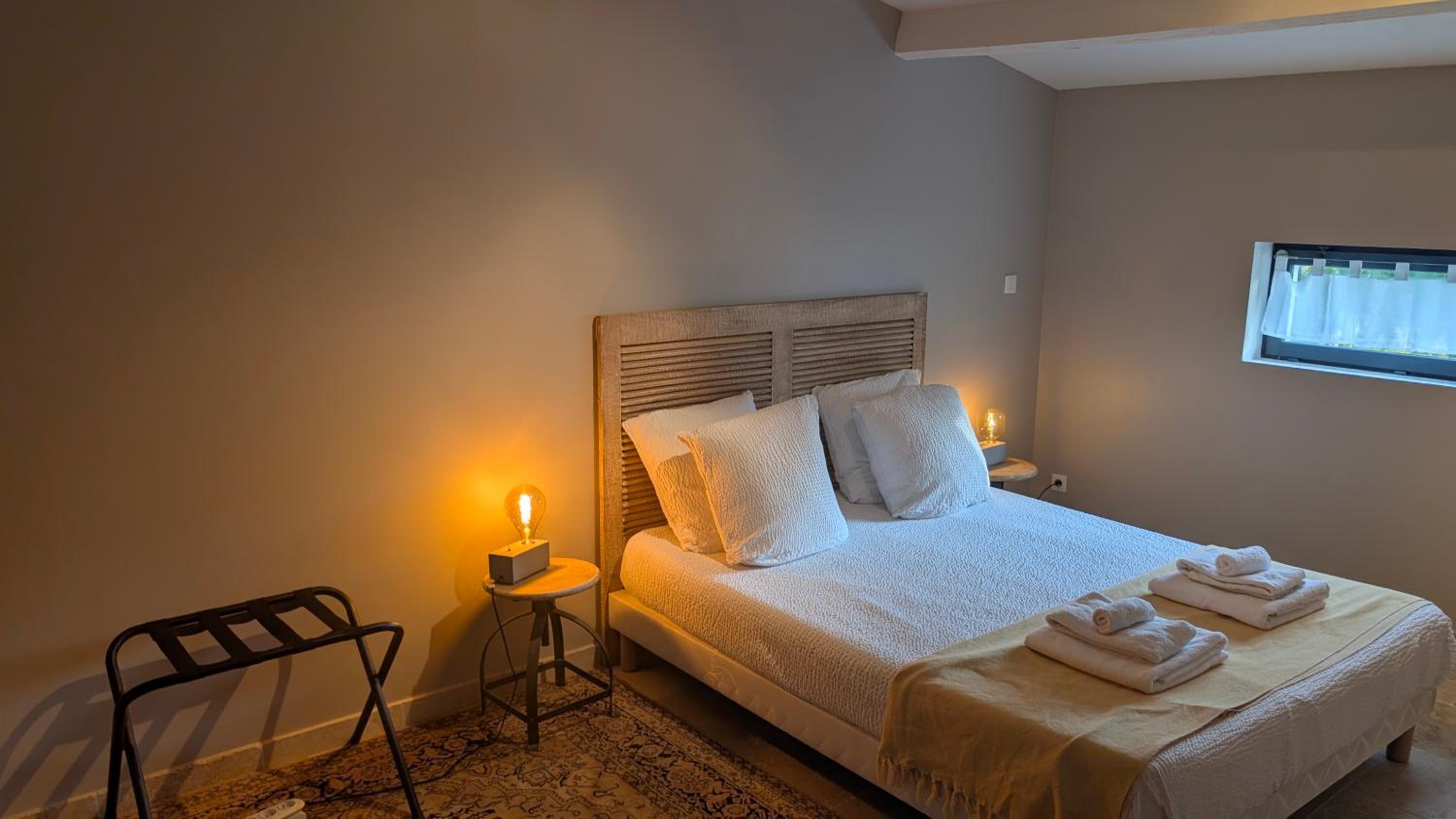 Deluxe Queen Room