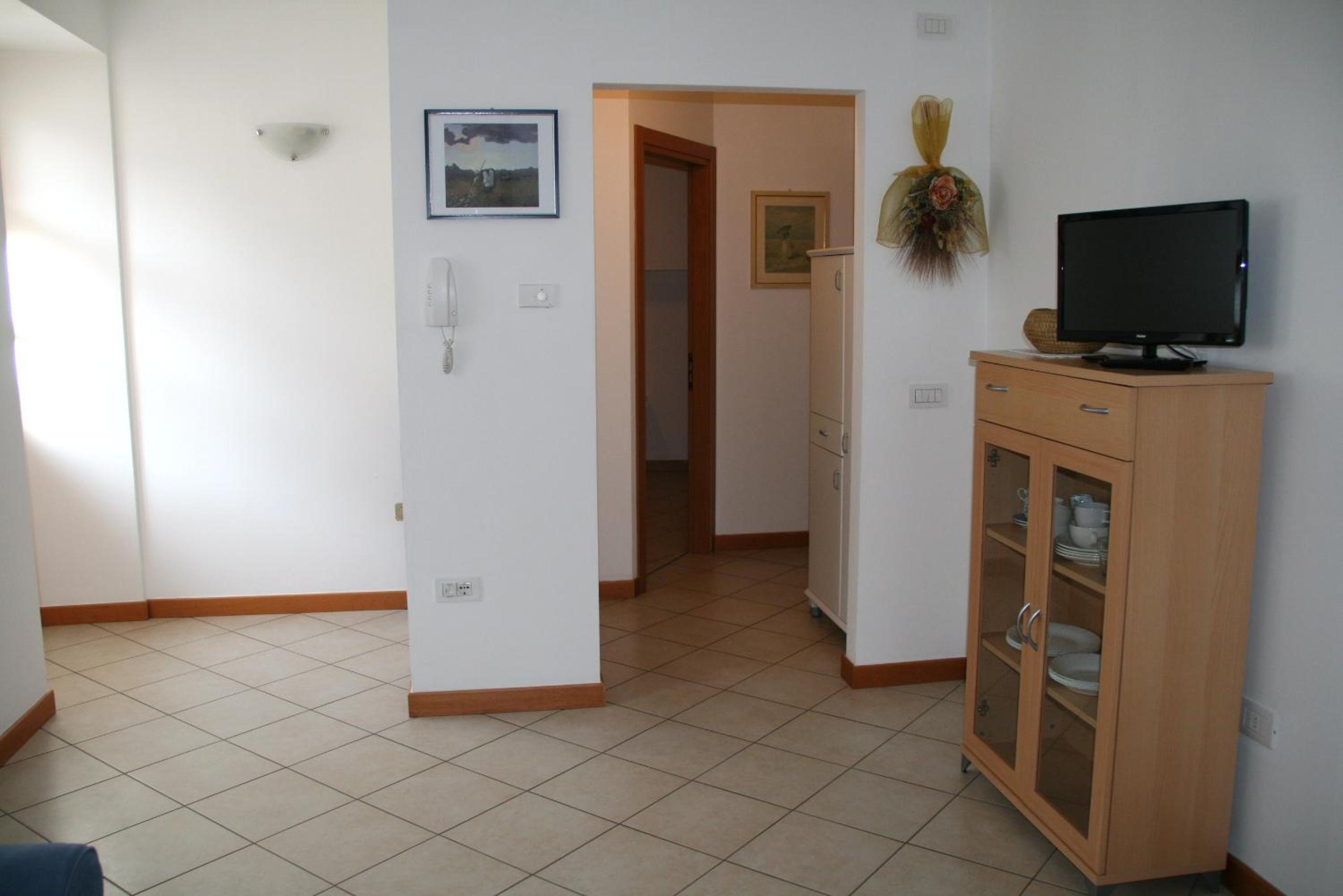Apartment - Photo 11