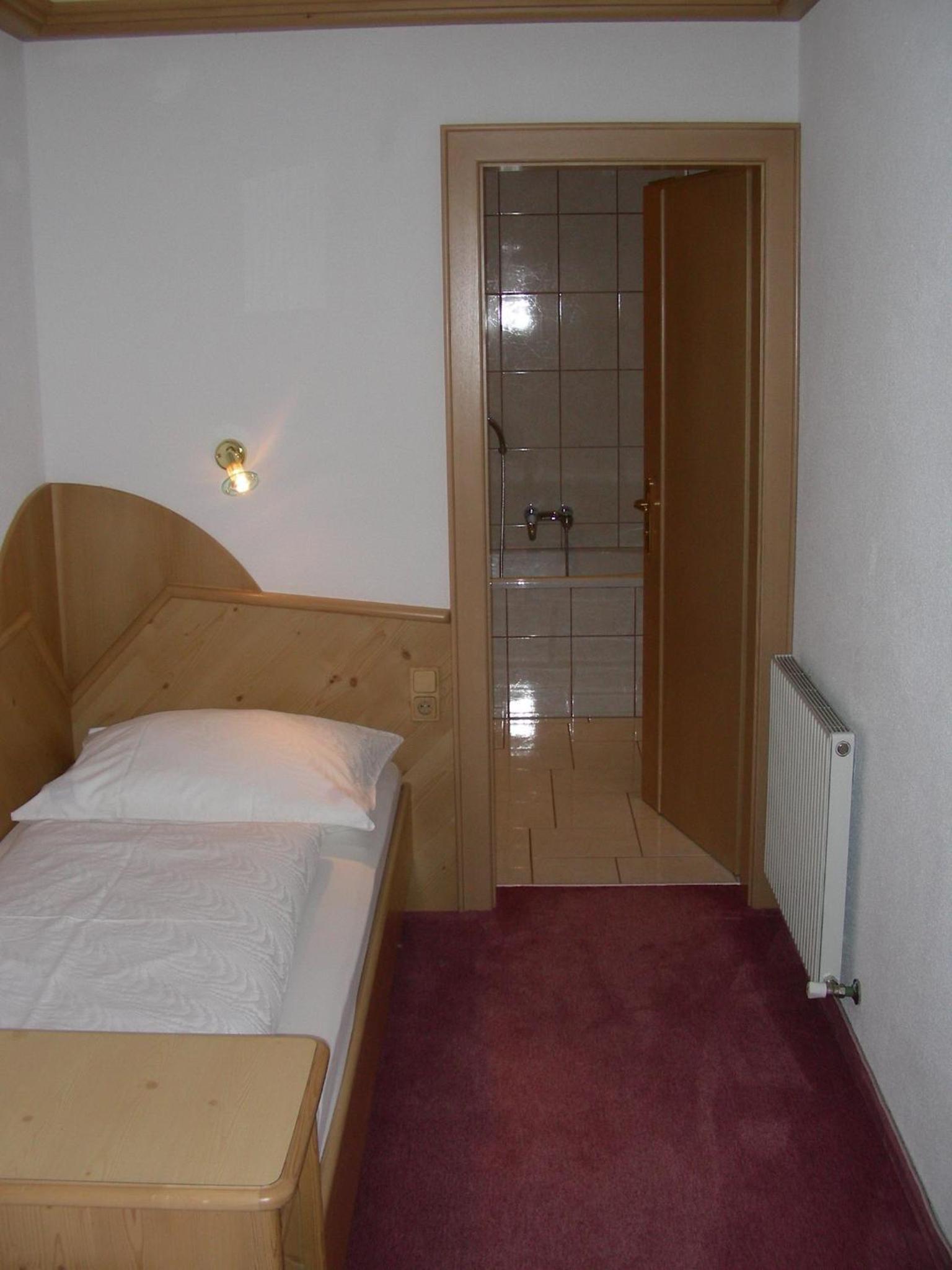 Apartment (4-5 Adults)