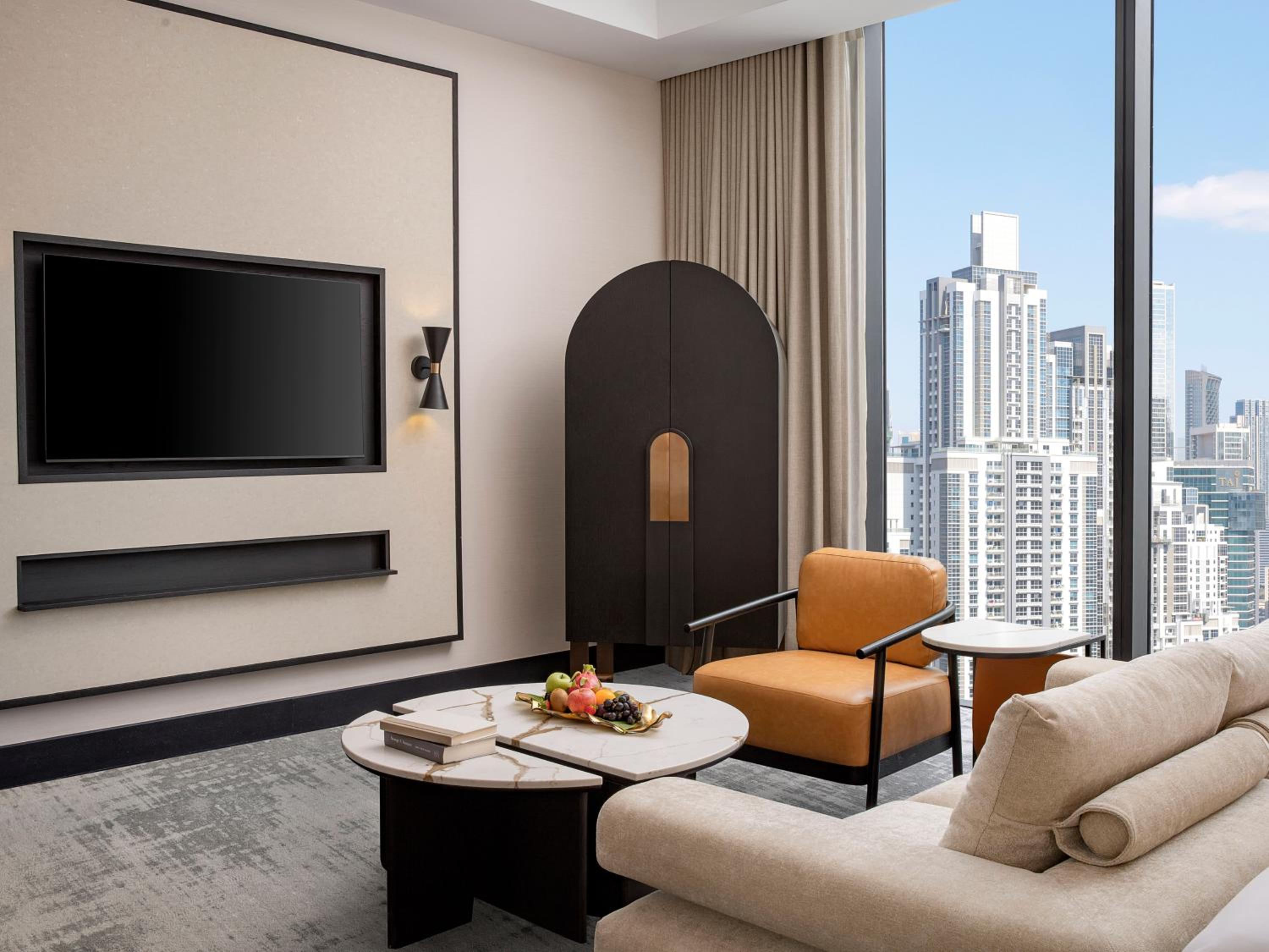 Luxury Stadtblick Zimmer mit Balkon thumbnail 6