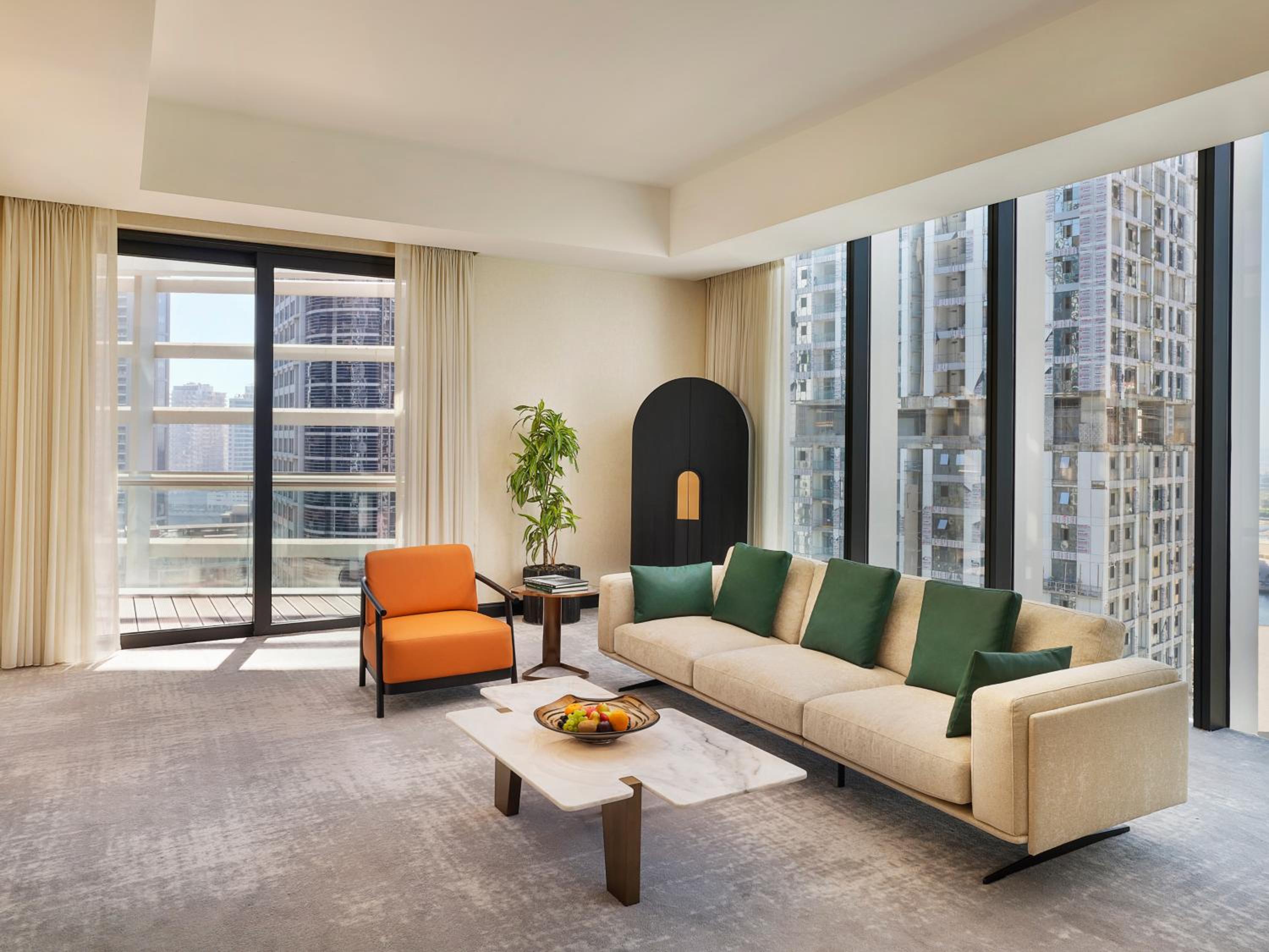 Deluxe Suite