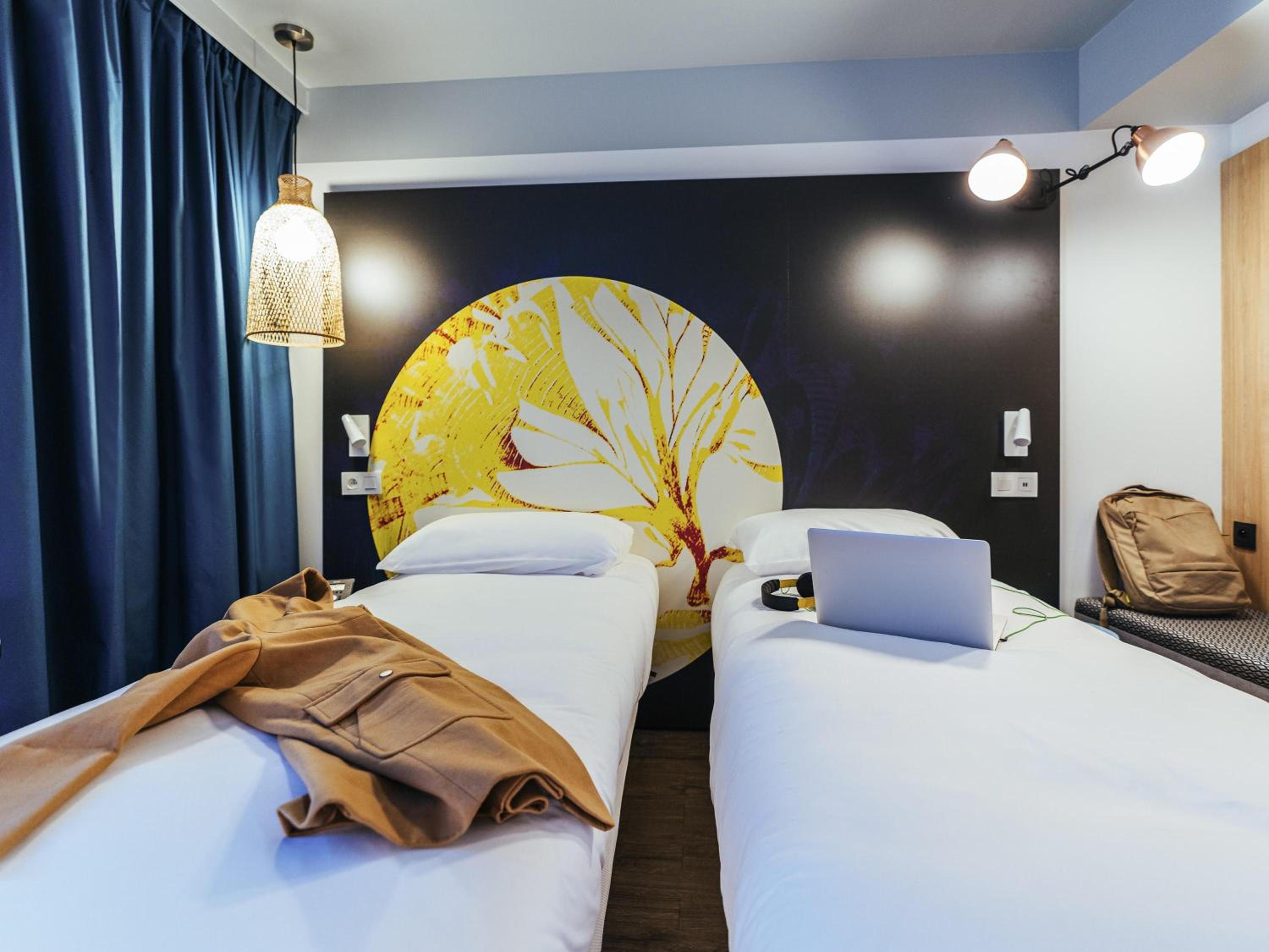Standard Room with Two Single Beds