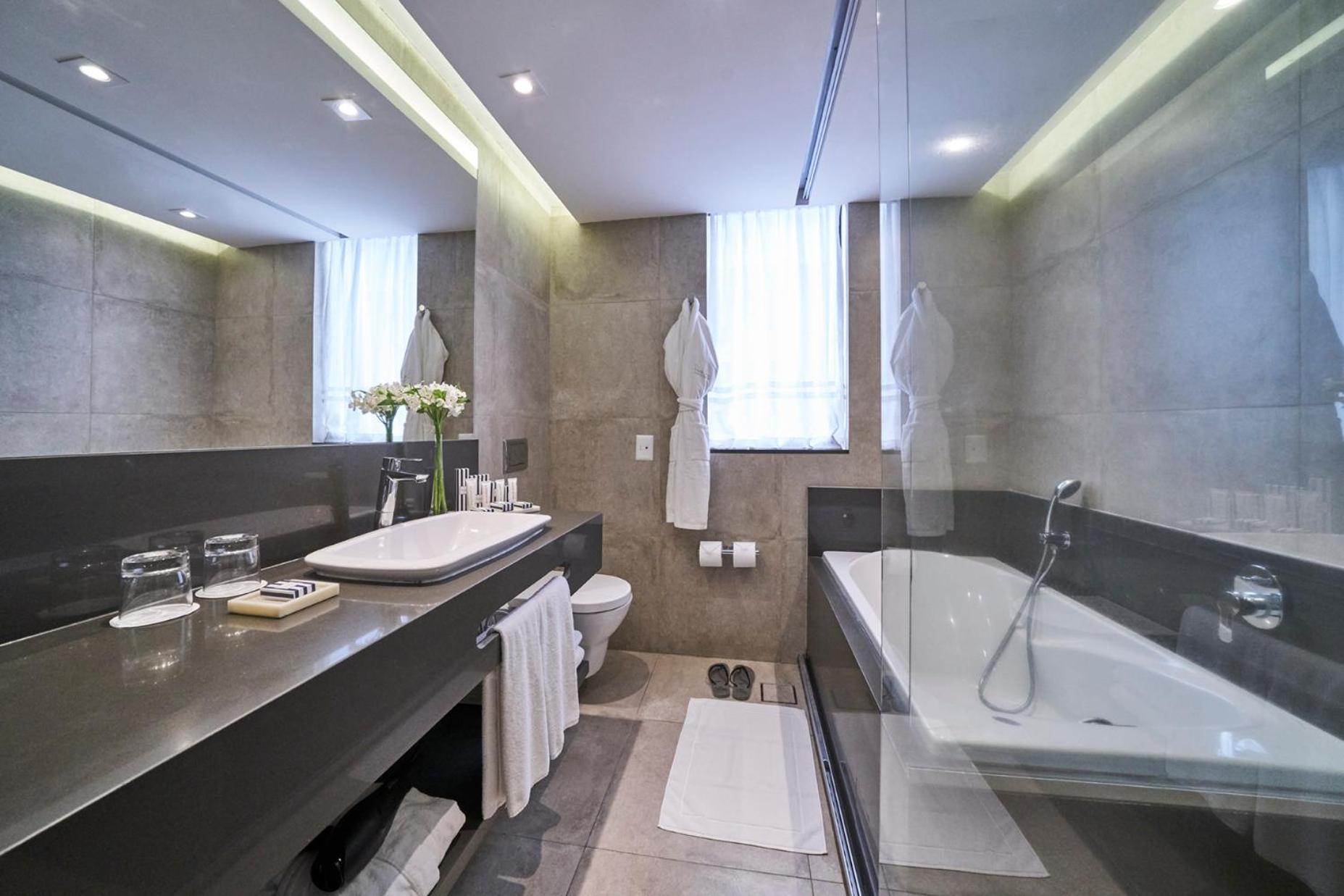 Deluxe Room with Sea View