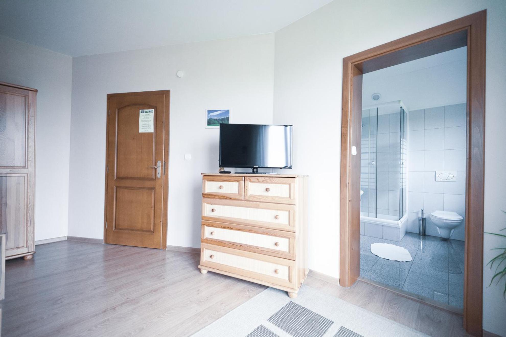 Double Room with Balcony (2 Adults + 1 Child) photo 1