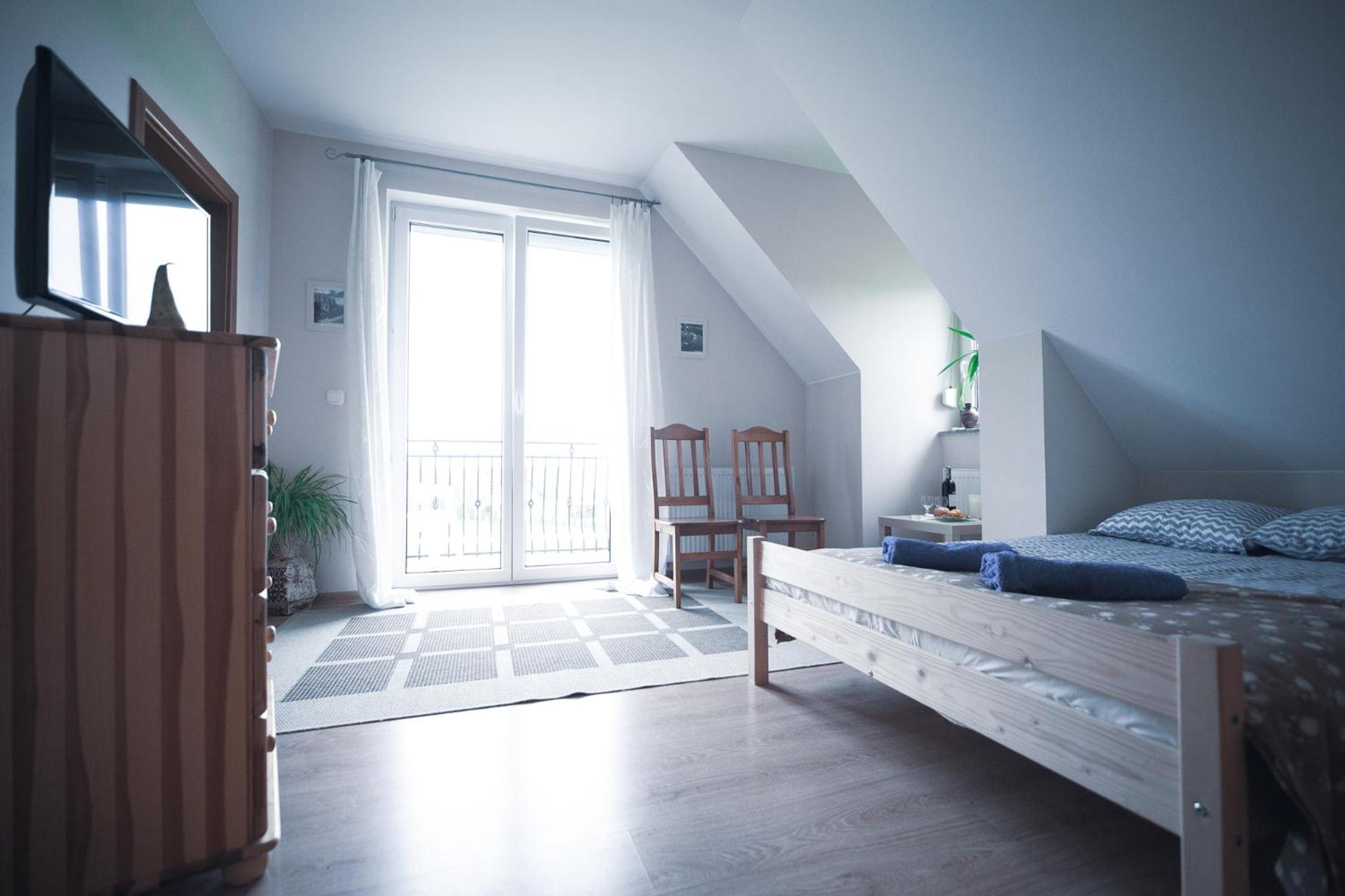 Double Room with Balcony (2 Adults + 1 Child) photo 3