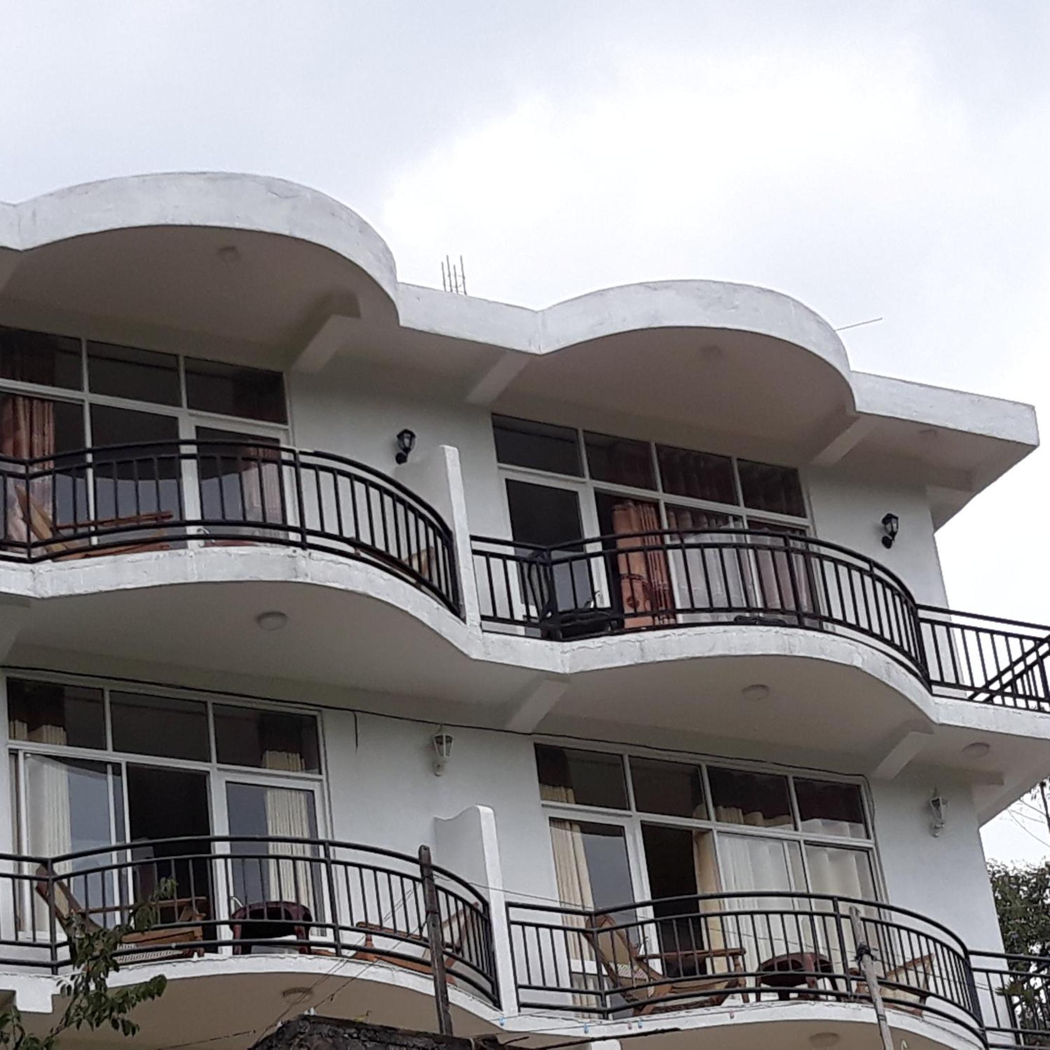 Deluxe Double Room with Balcony photo 2