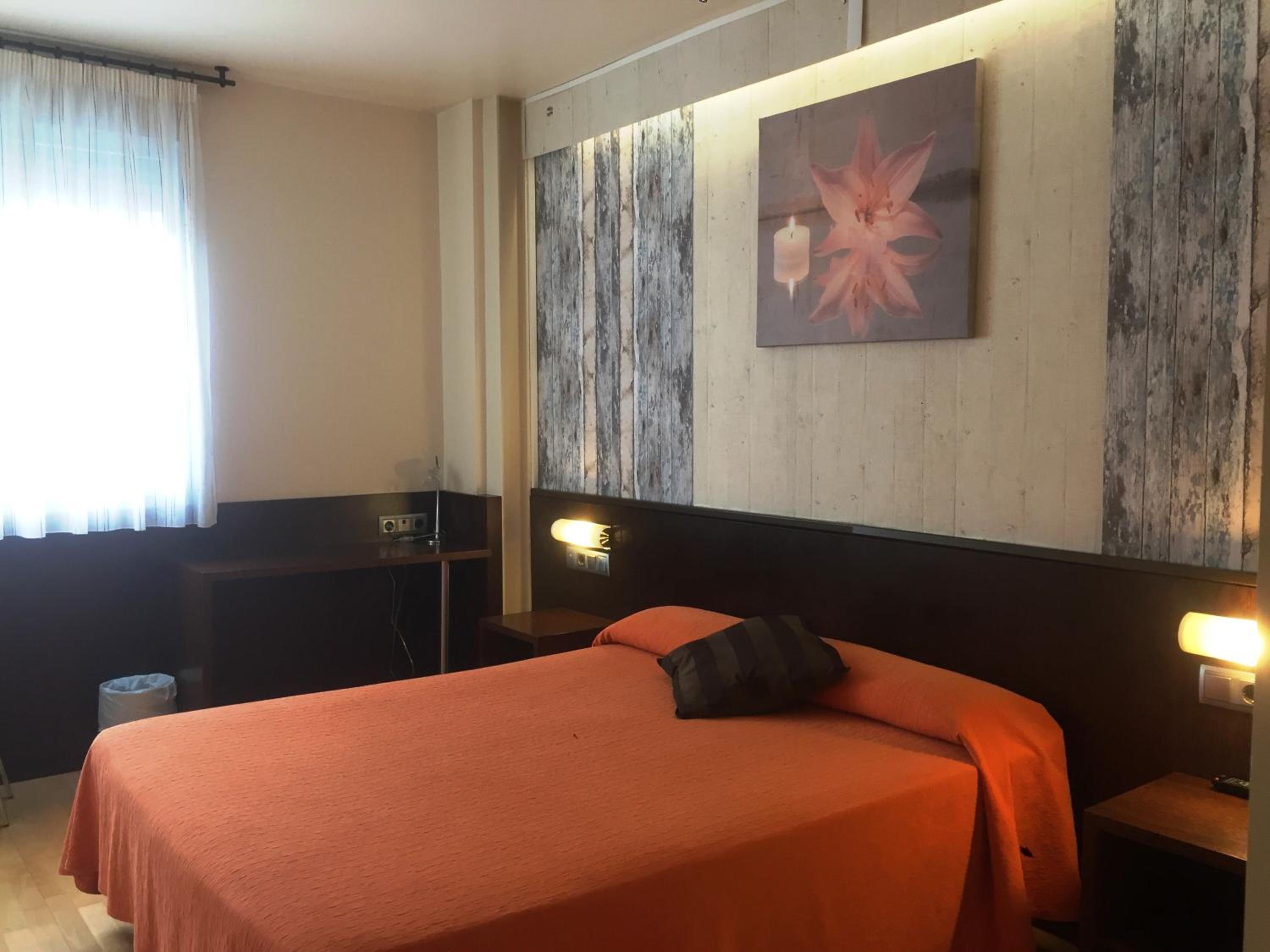 Double Room - Photo 6