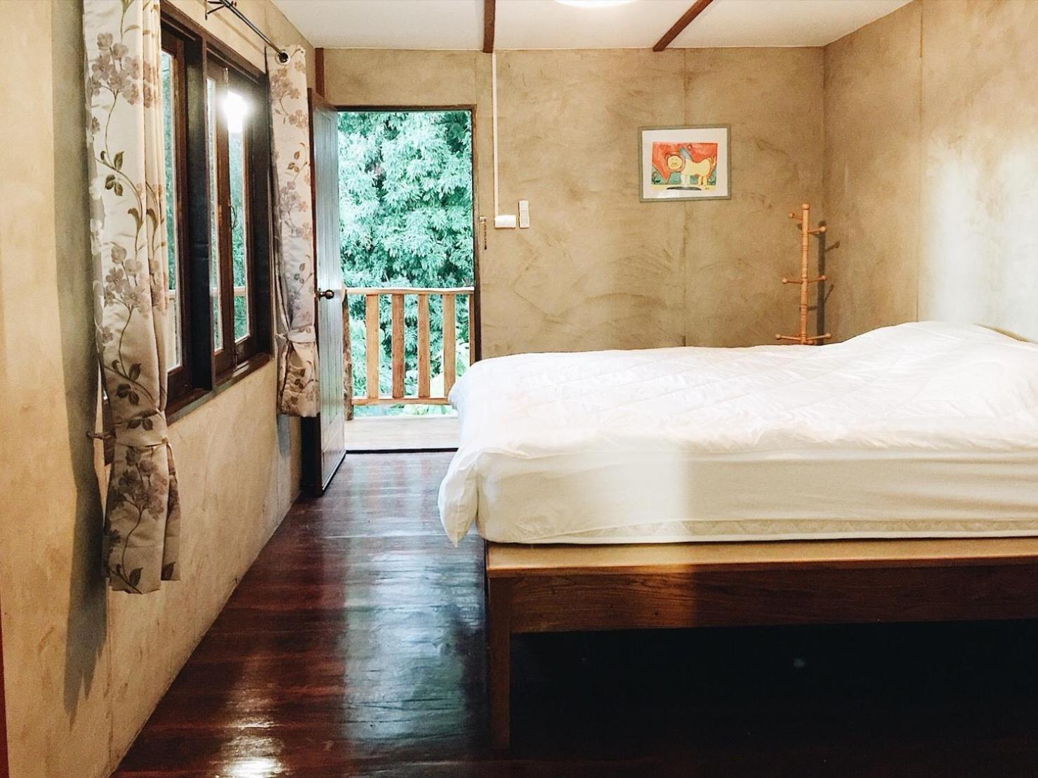 Standard Double or Twin Room - Photo 9
