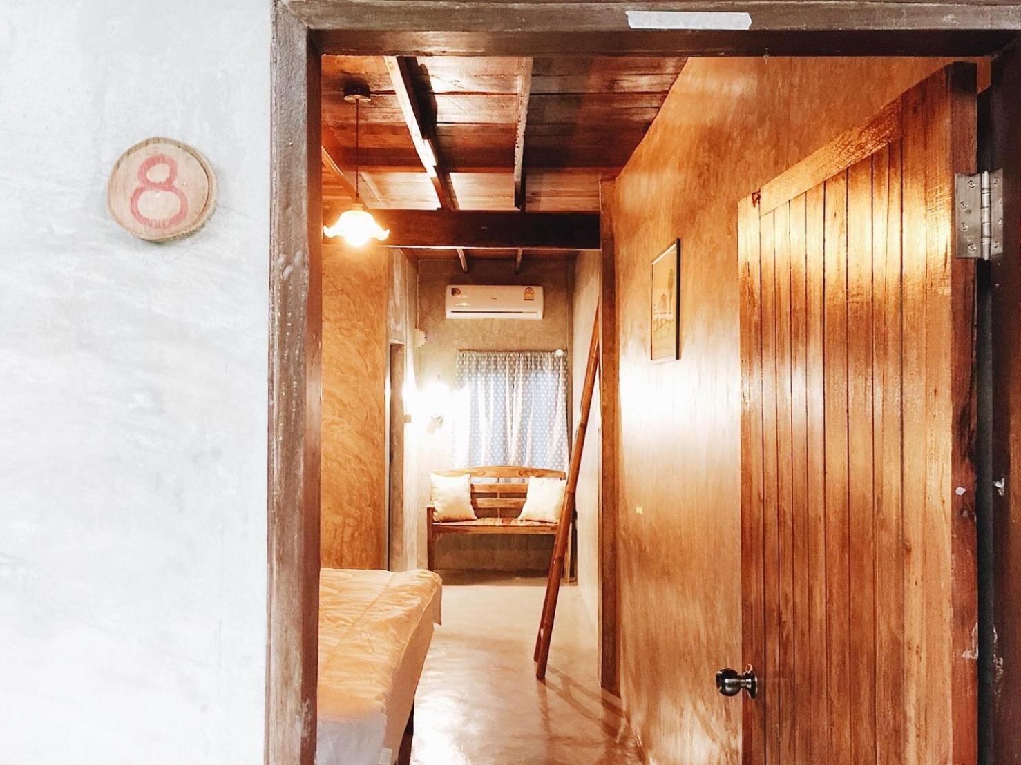 Standard Double or Twin Room - Photo 8