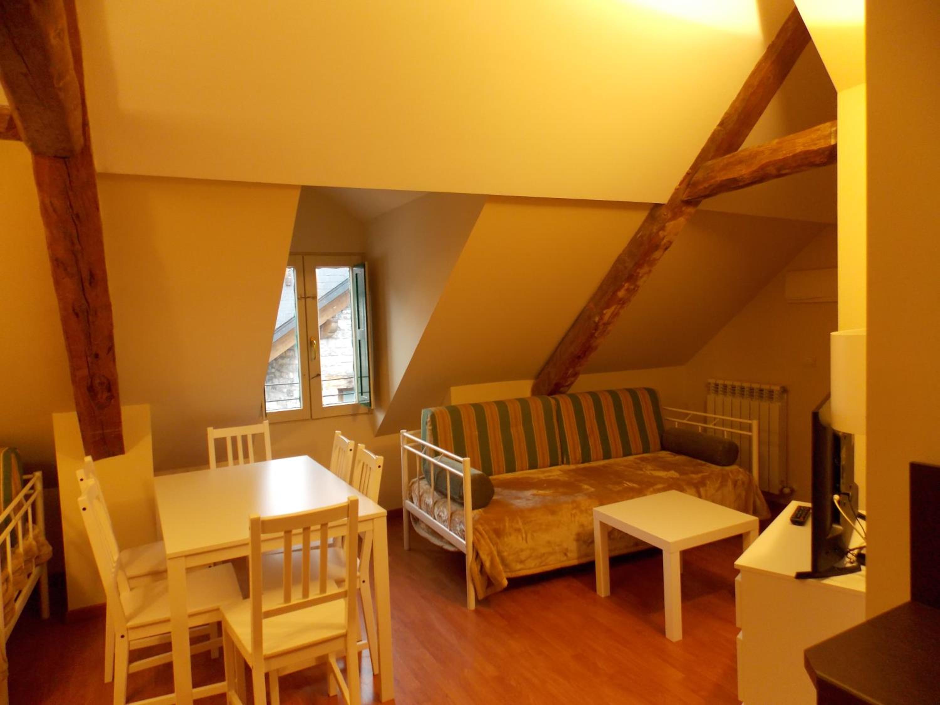 Apartamento Superior de Dos Habitaciones (4-6 Adultos)
