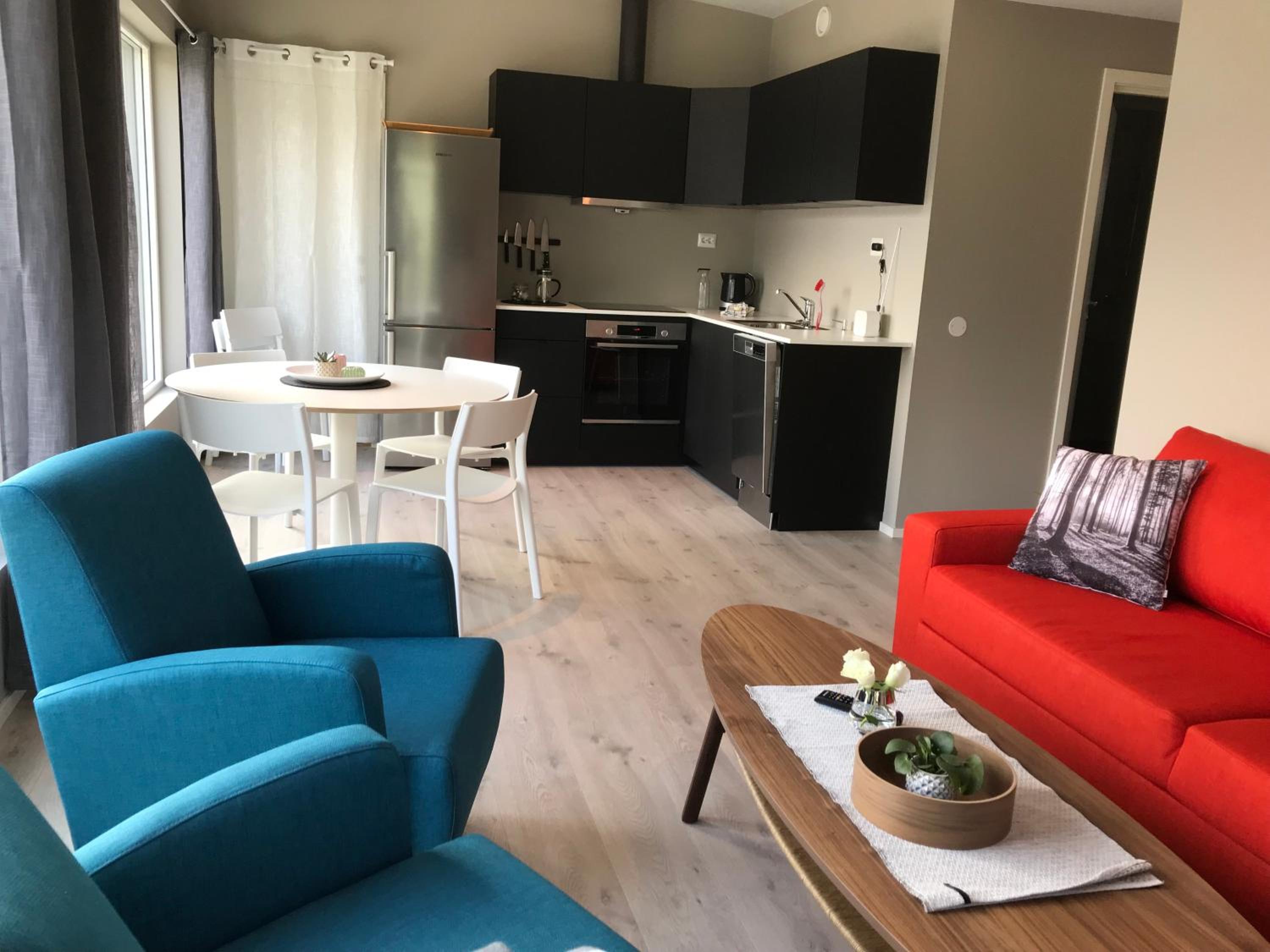 Apartment with Sea View - Photo 3