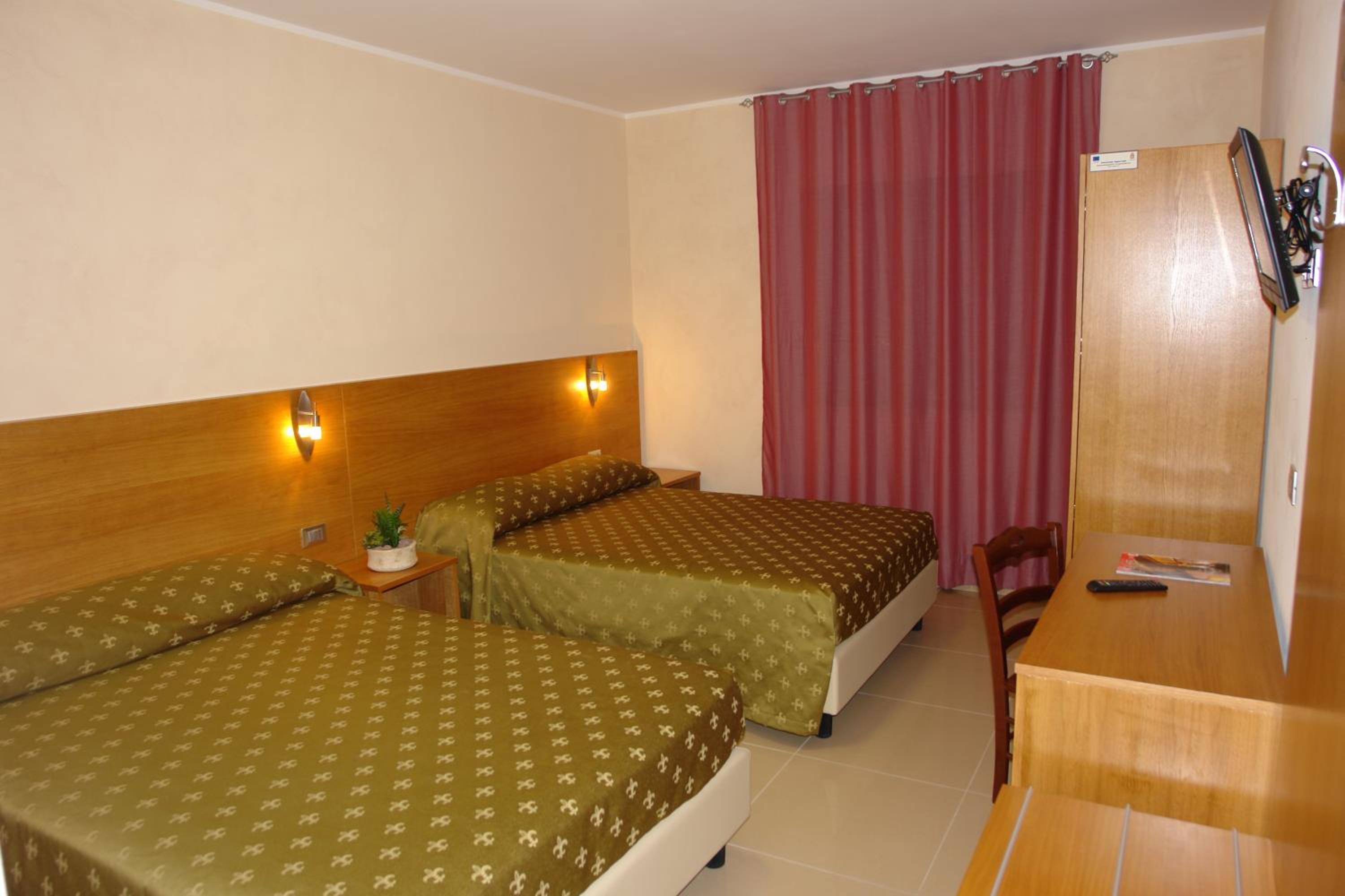 Triple Room photo 3