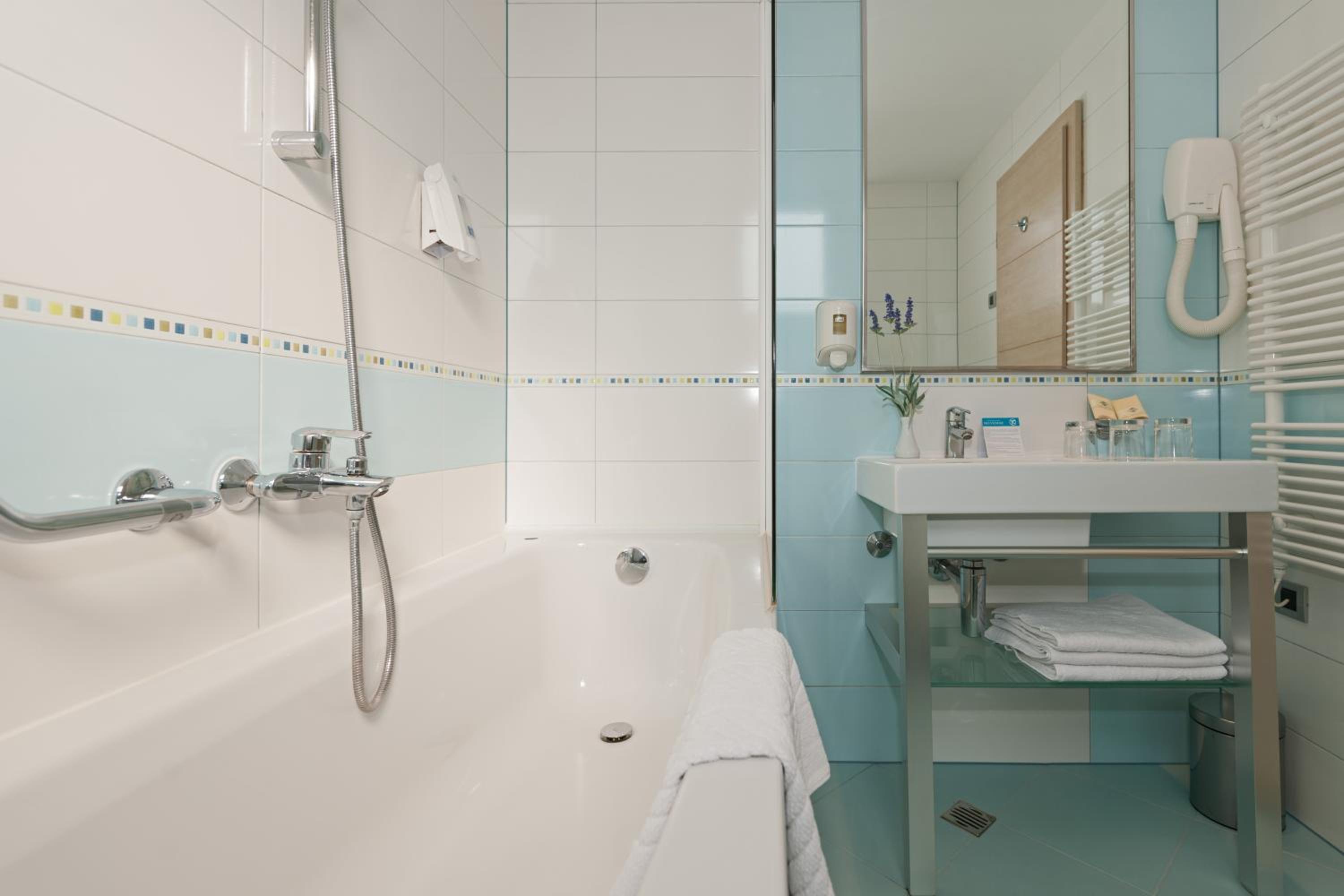 Standard One-Bedroom Apartment for 4 Adults photo 2