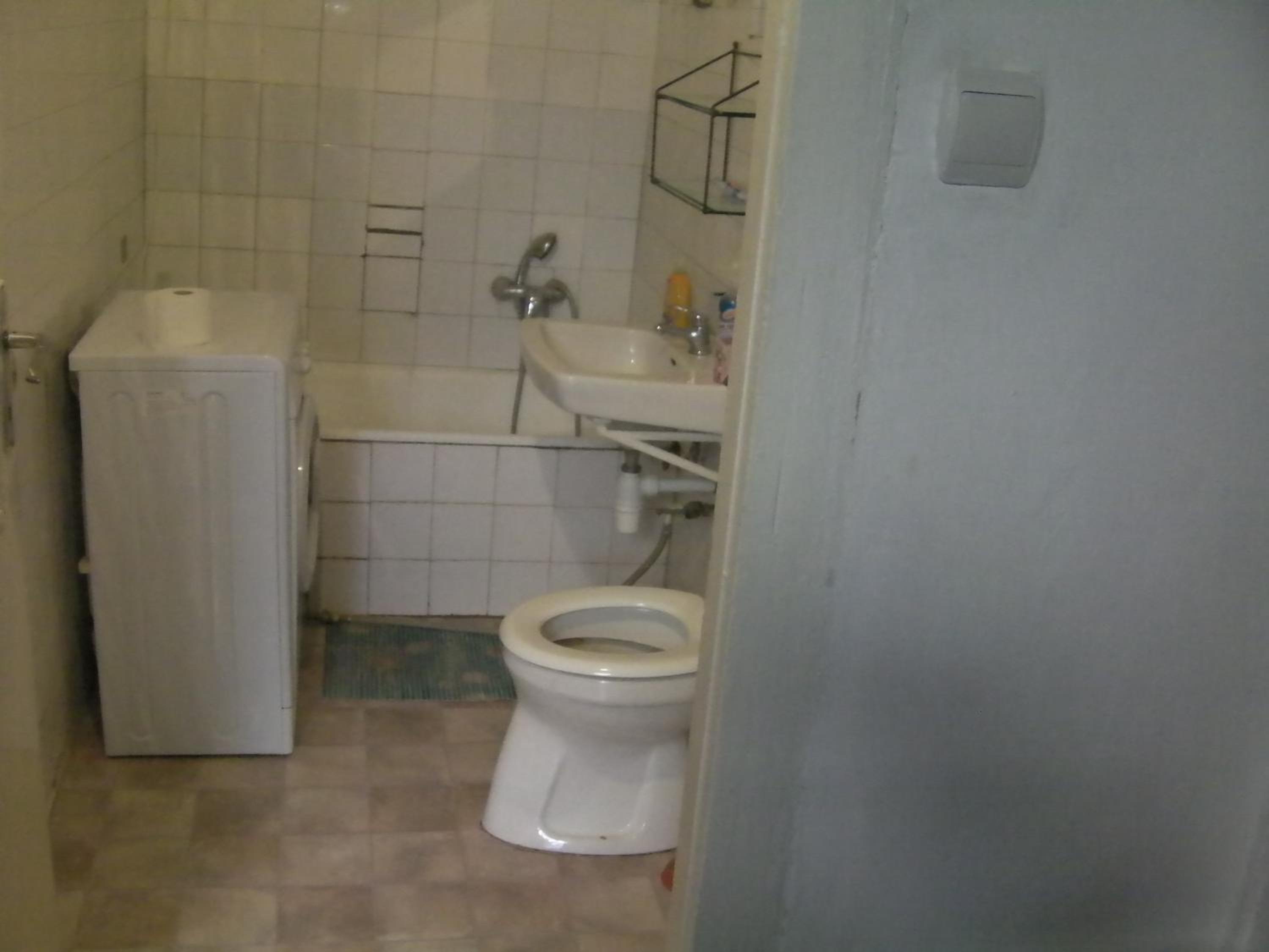 Budget Double or Twin Room - Photo 9