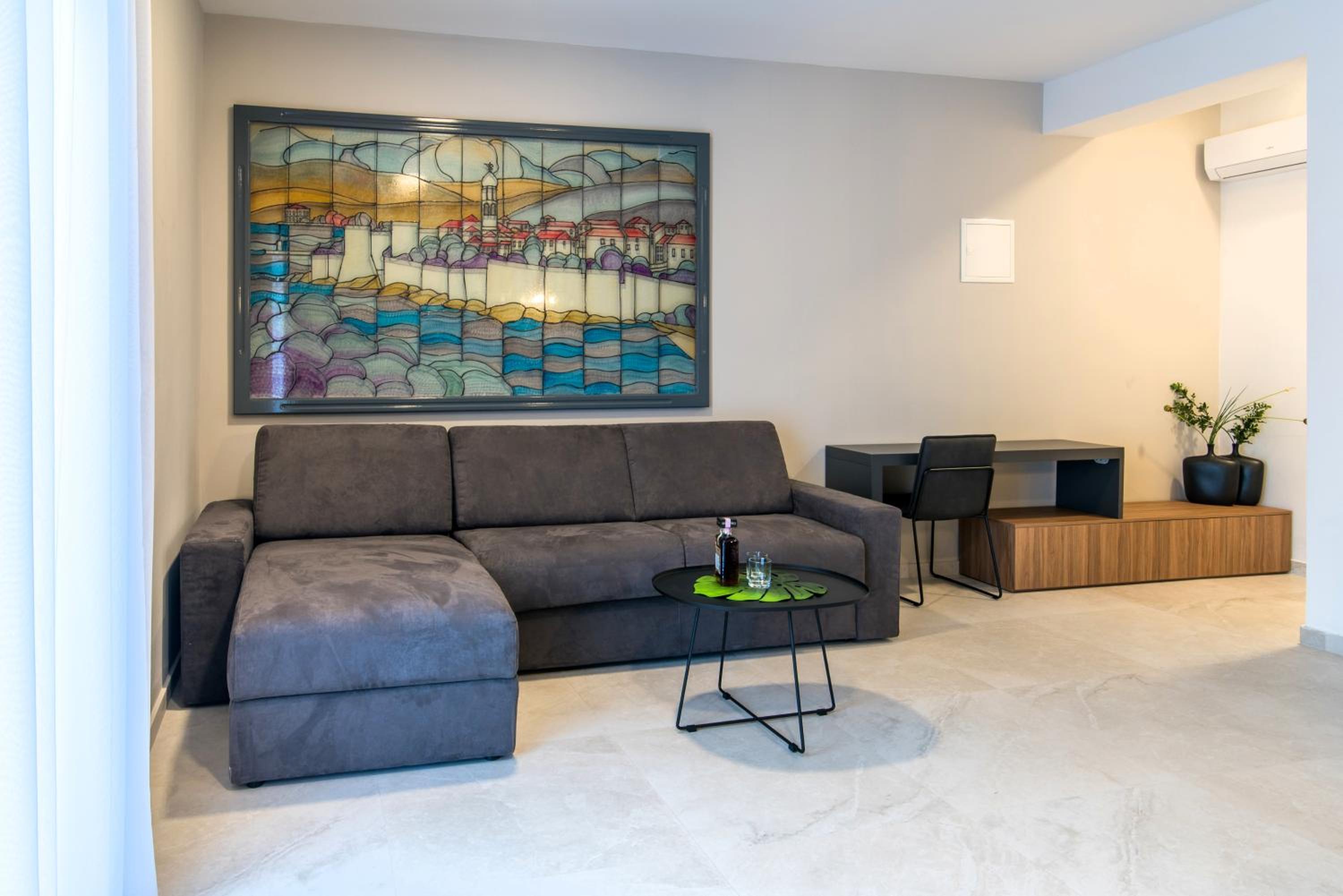 One Bedroom Apartment with Terrace photo 1