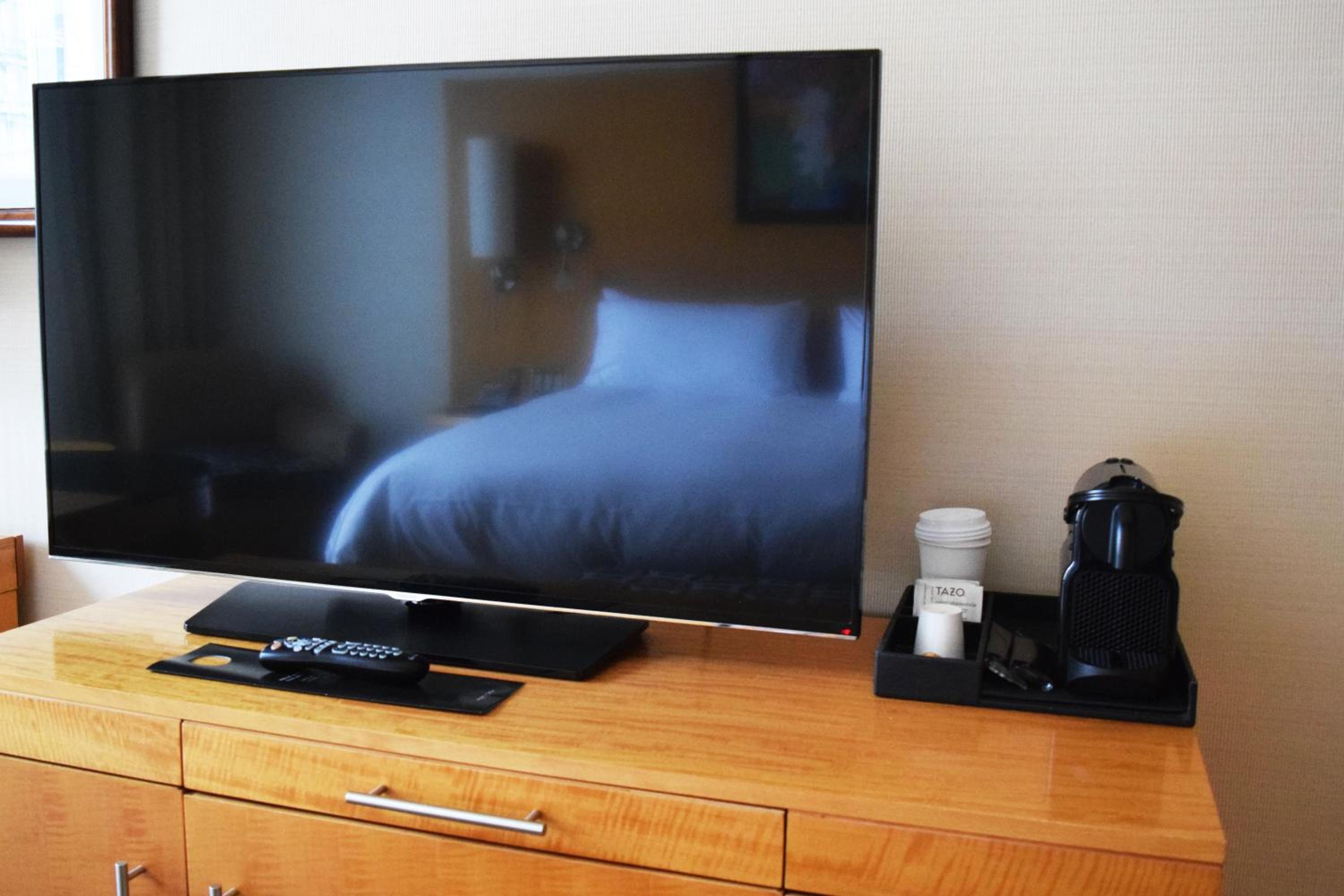 Luxury Corner King Room - Photo 4