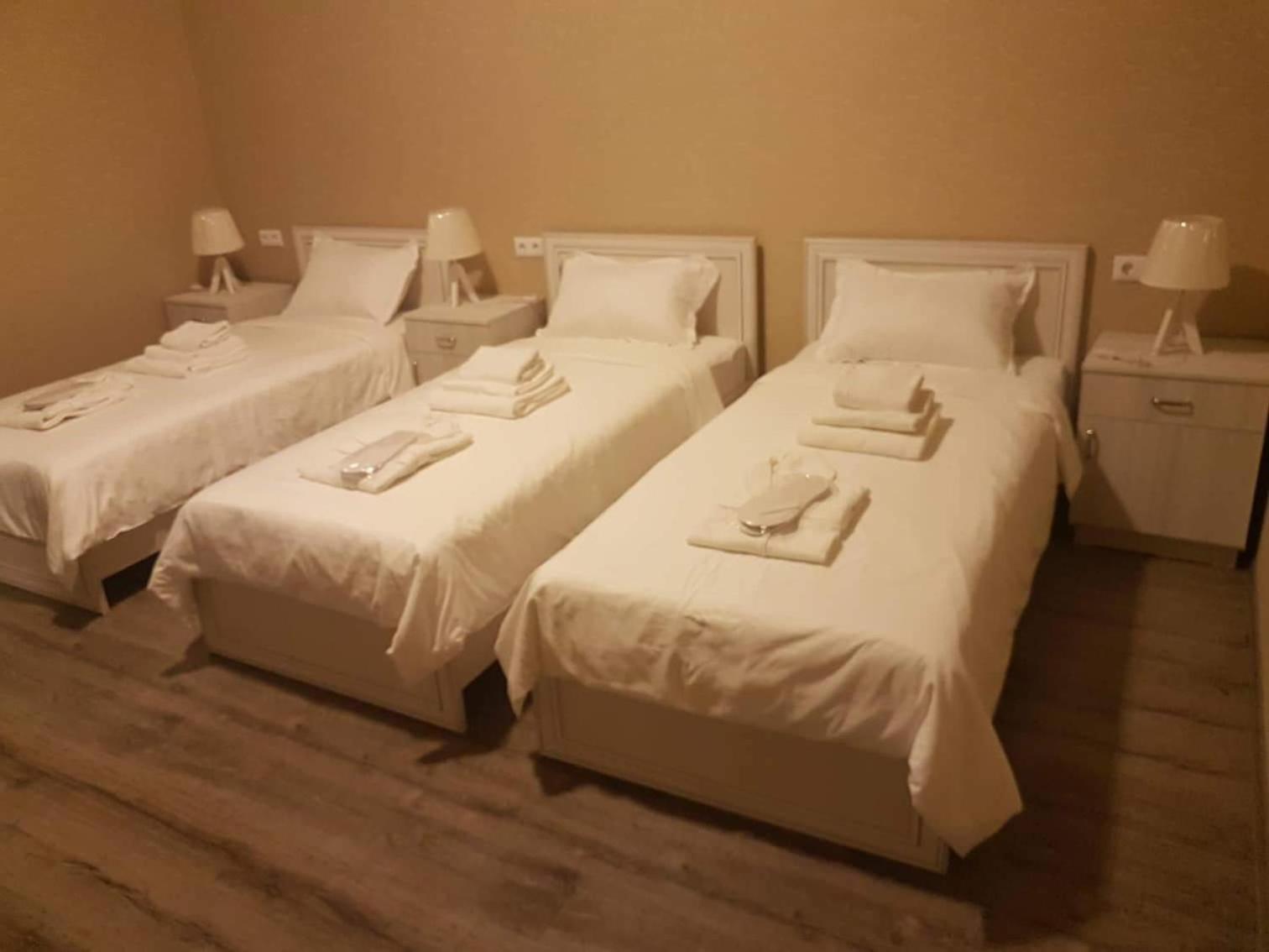Comfort Triple Room with Shower - Photo 3