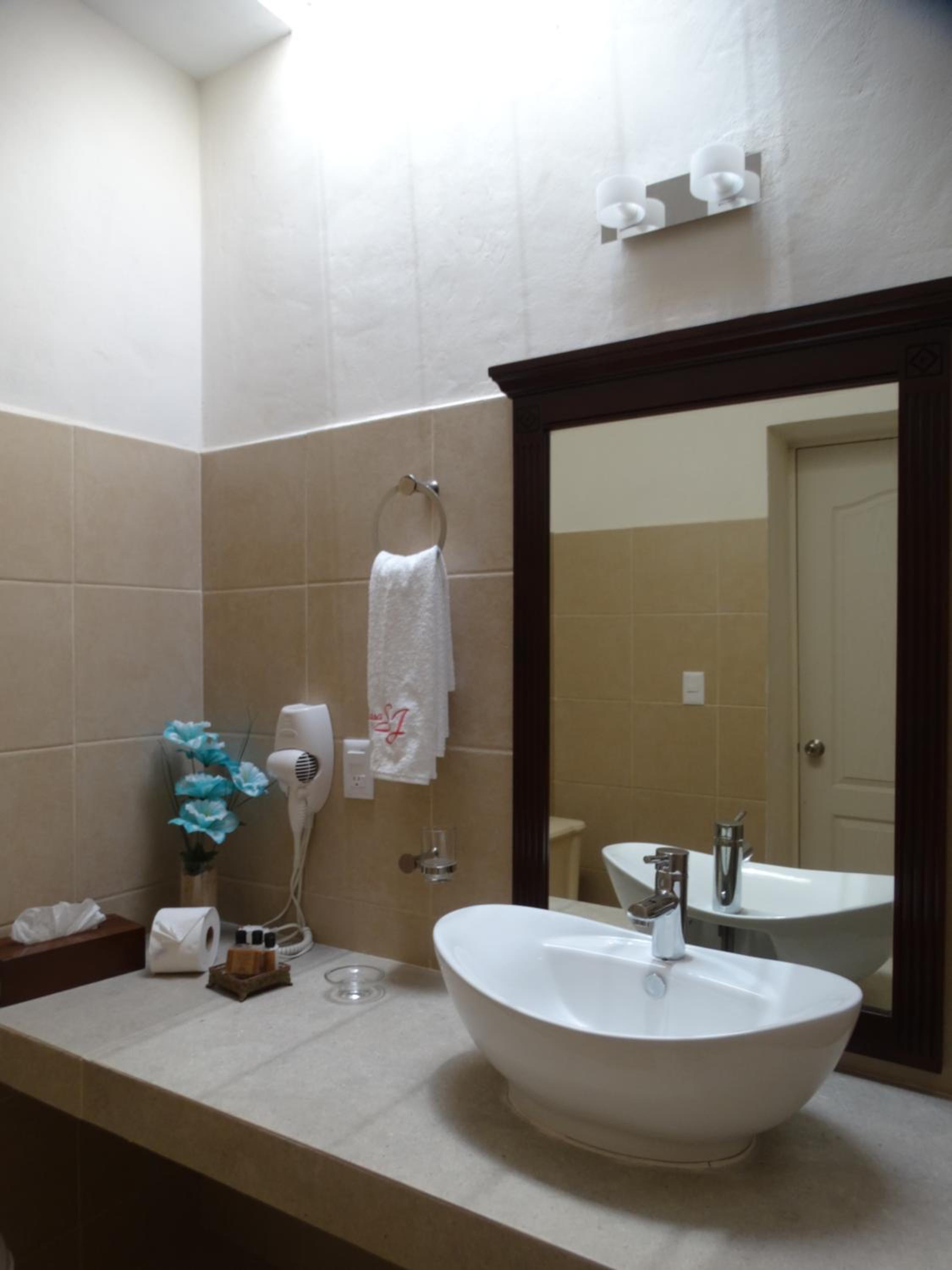 Deluxe King Room photo 2
