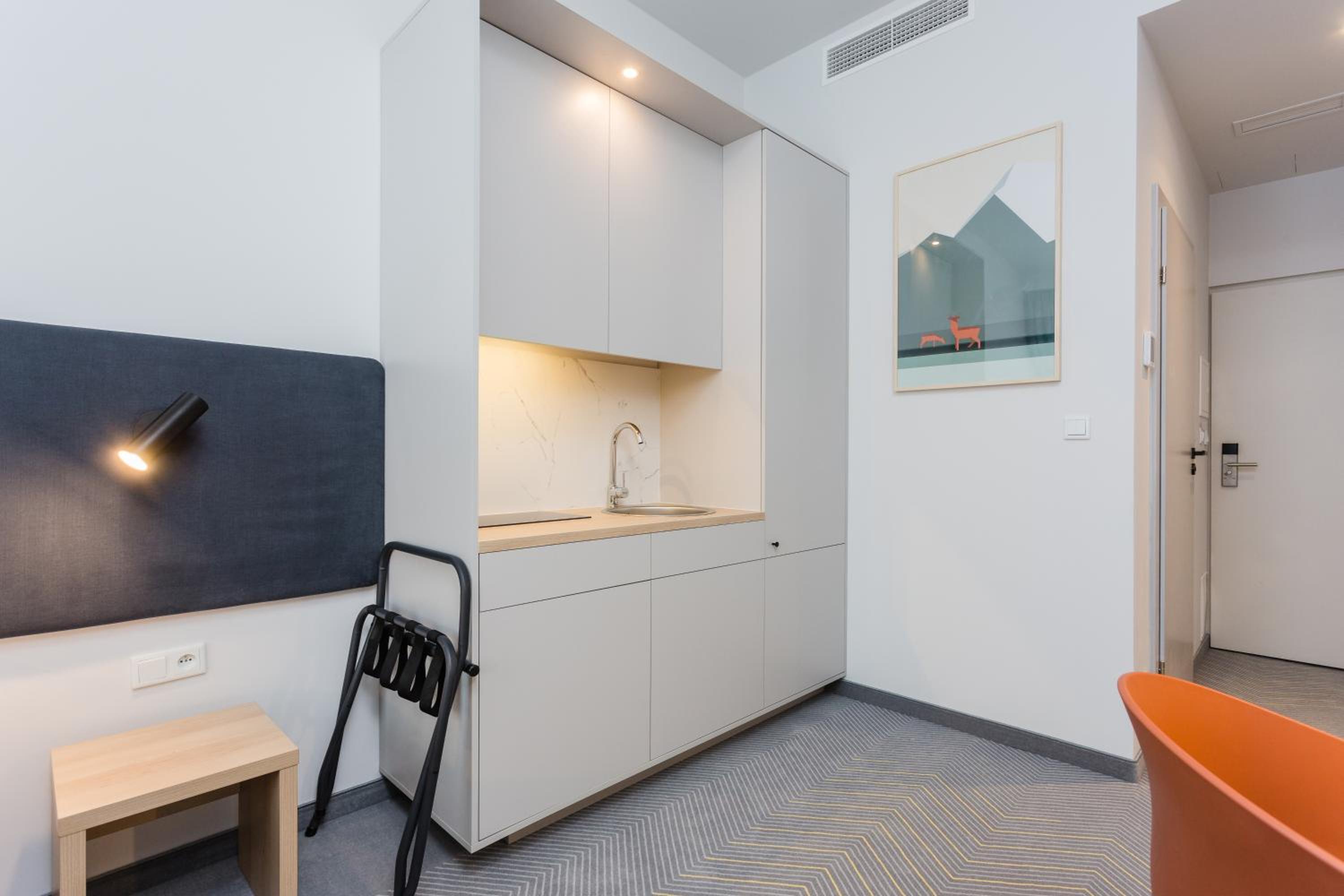Studio Apartment photo 3