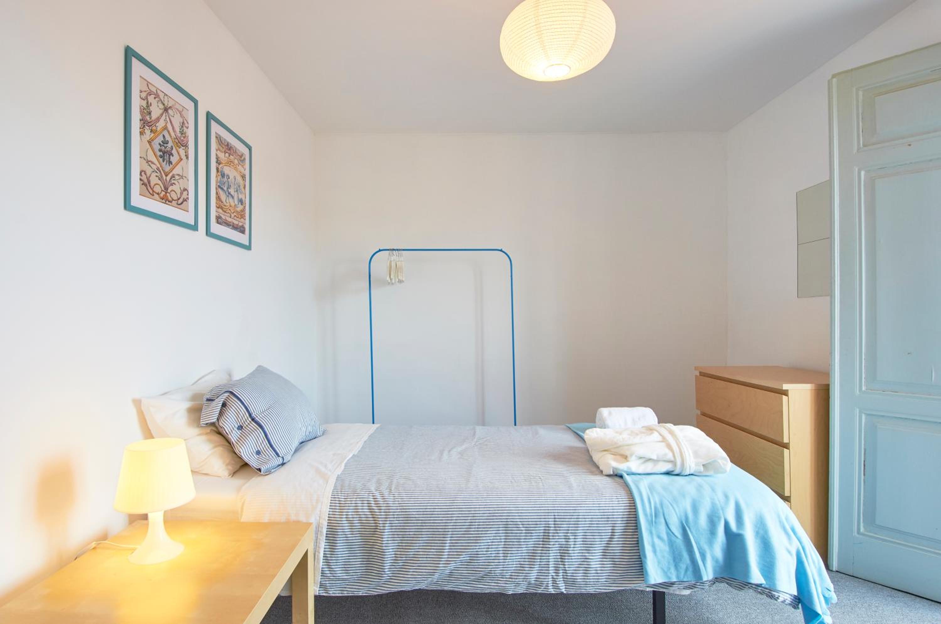 Deluxe Double Room with Balcony - Photo 4