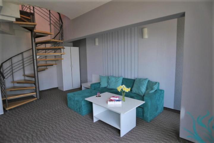 Deluxe Duplex Suite photo 2