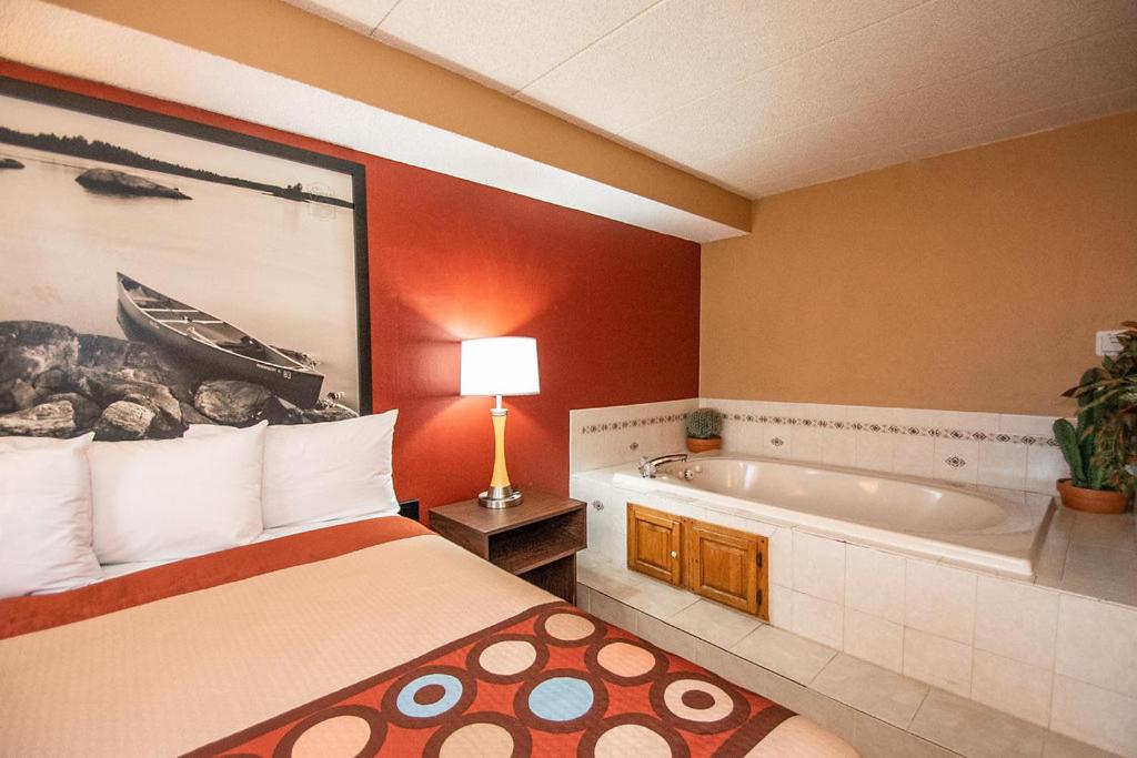 Queen Studio Suite - Non-Smoking - Photo 4