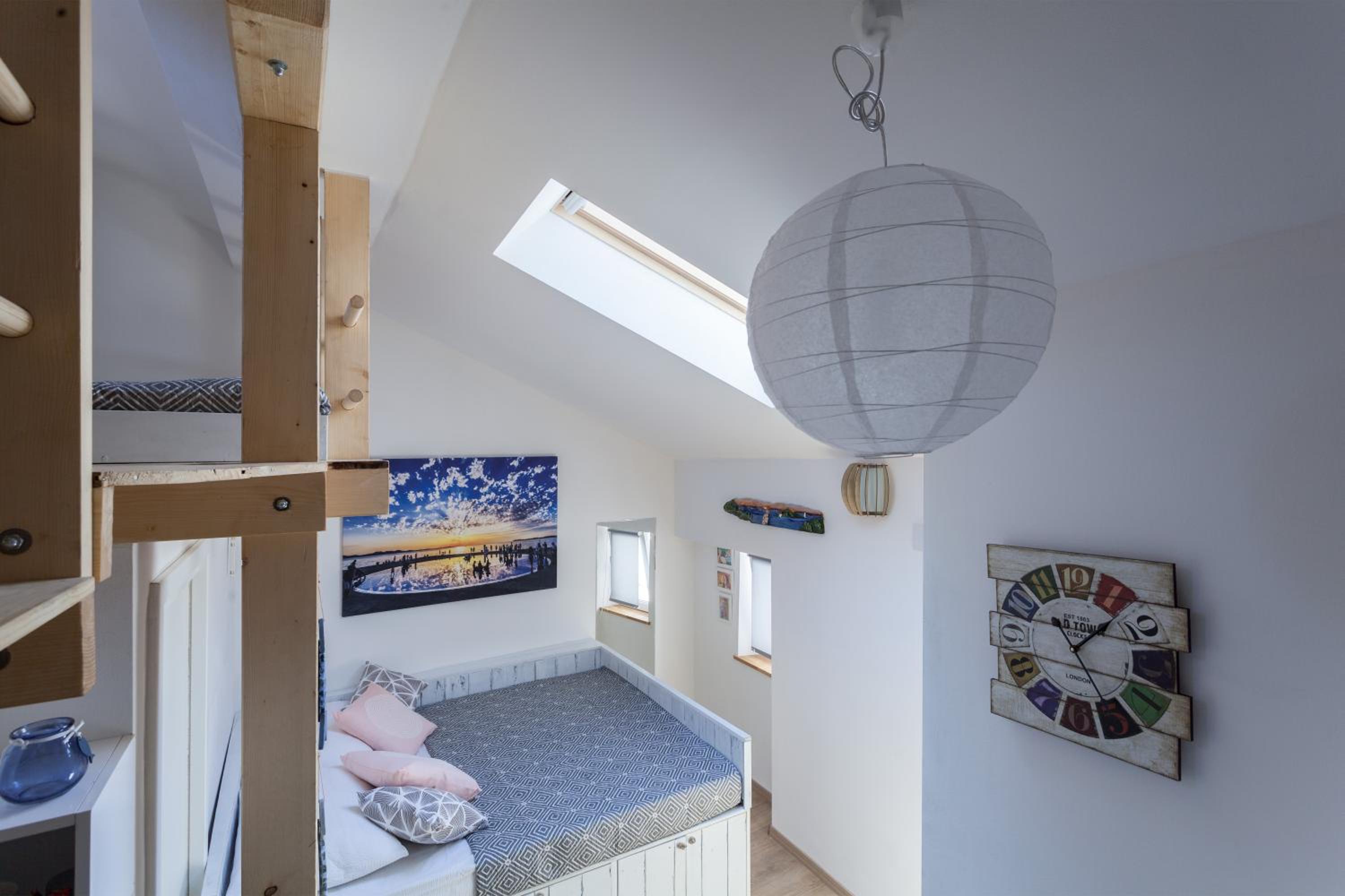 Studio - Split Level