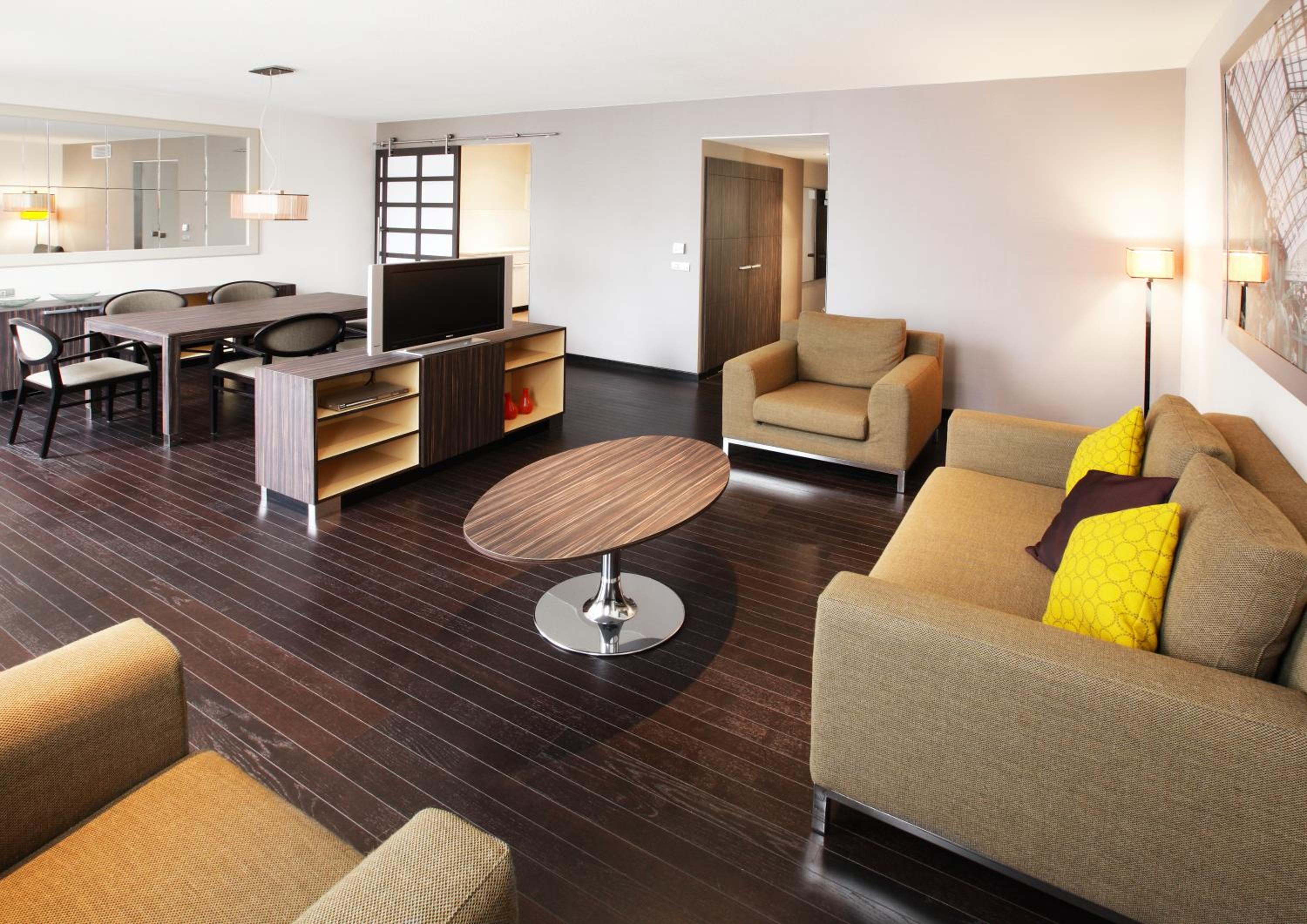 Three-Bedroom Apartment photo 1