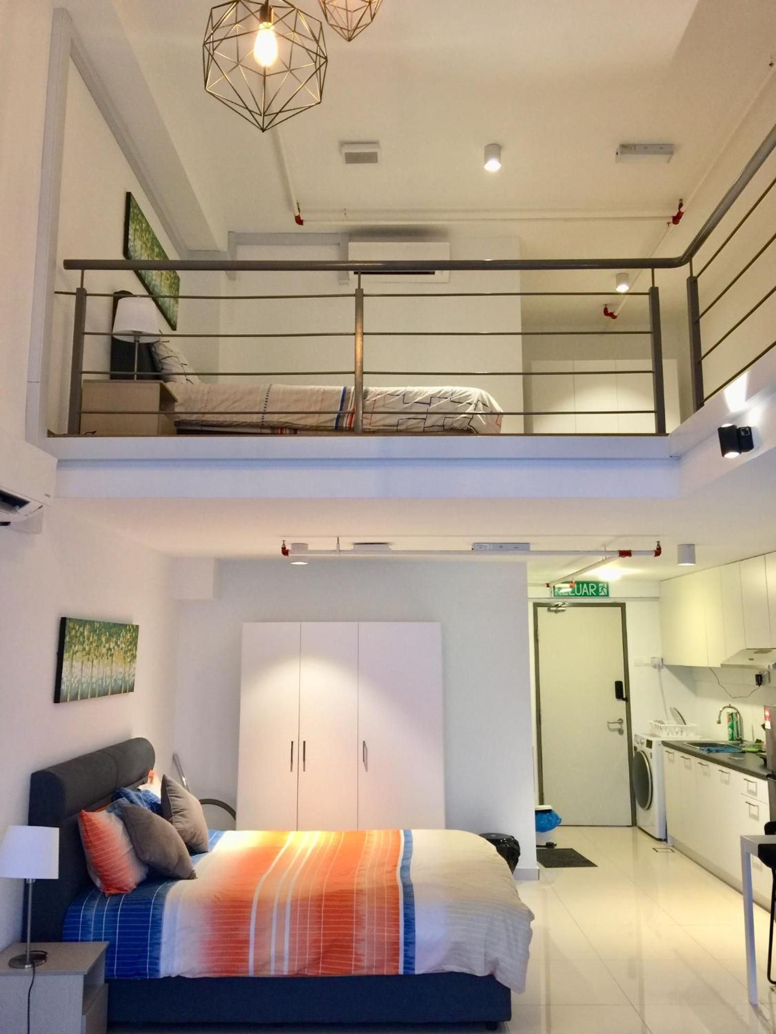 Apartment - Split Level - Photo 4