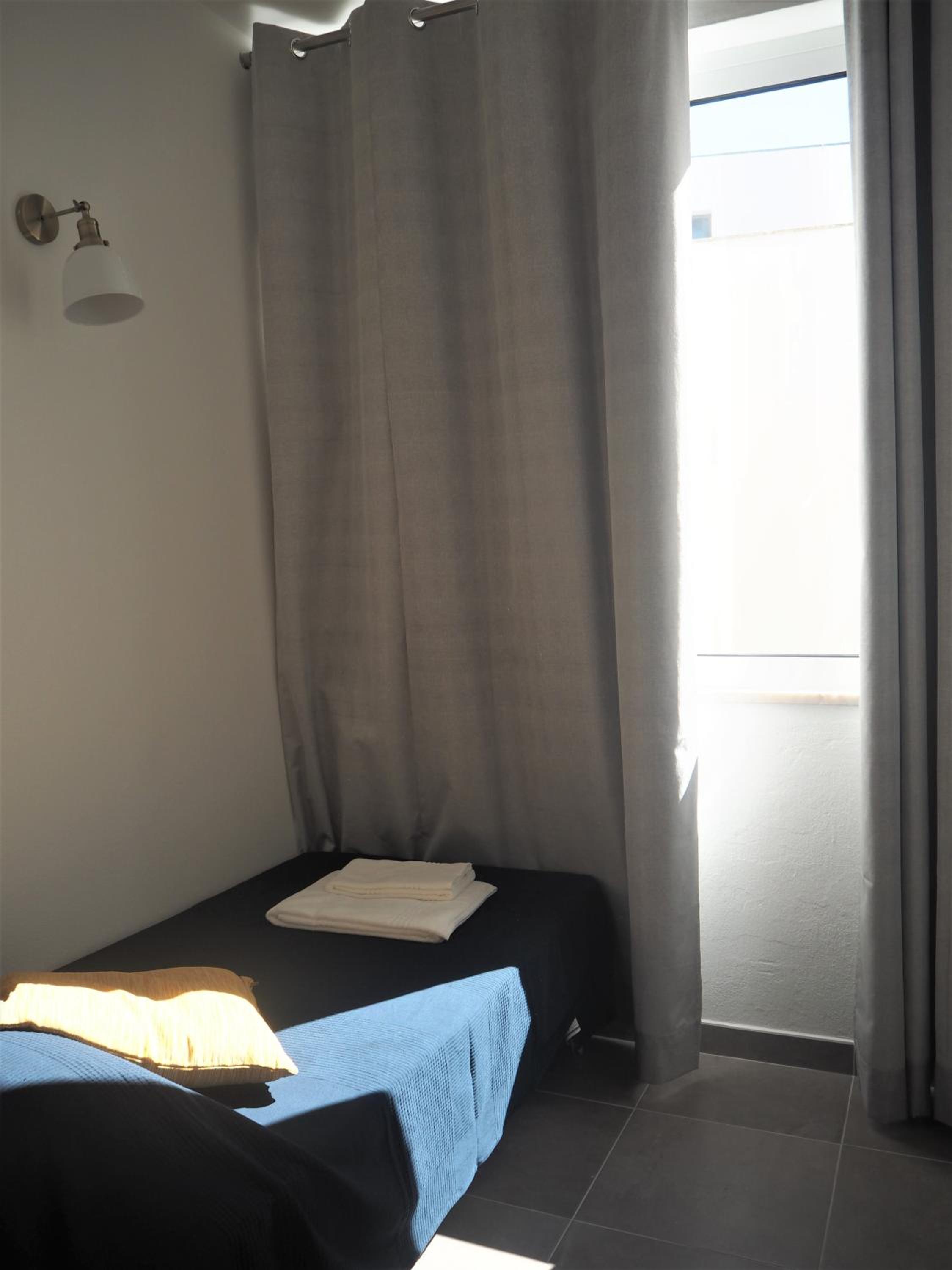 Triple Room with Private Bathroom - Photo 6