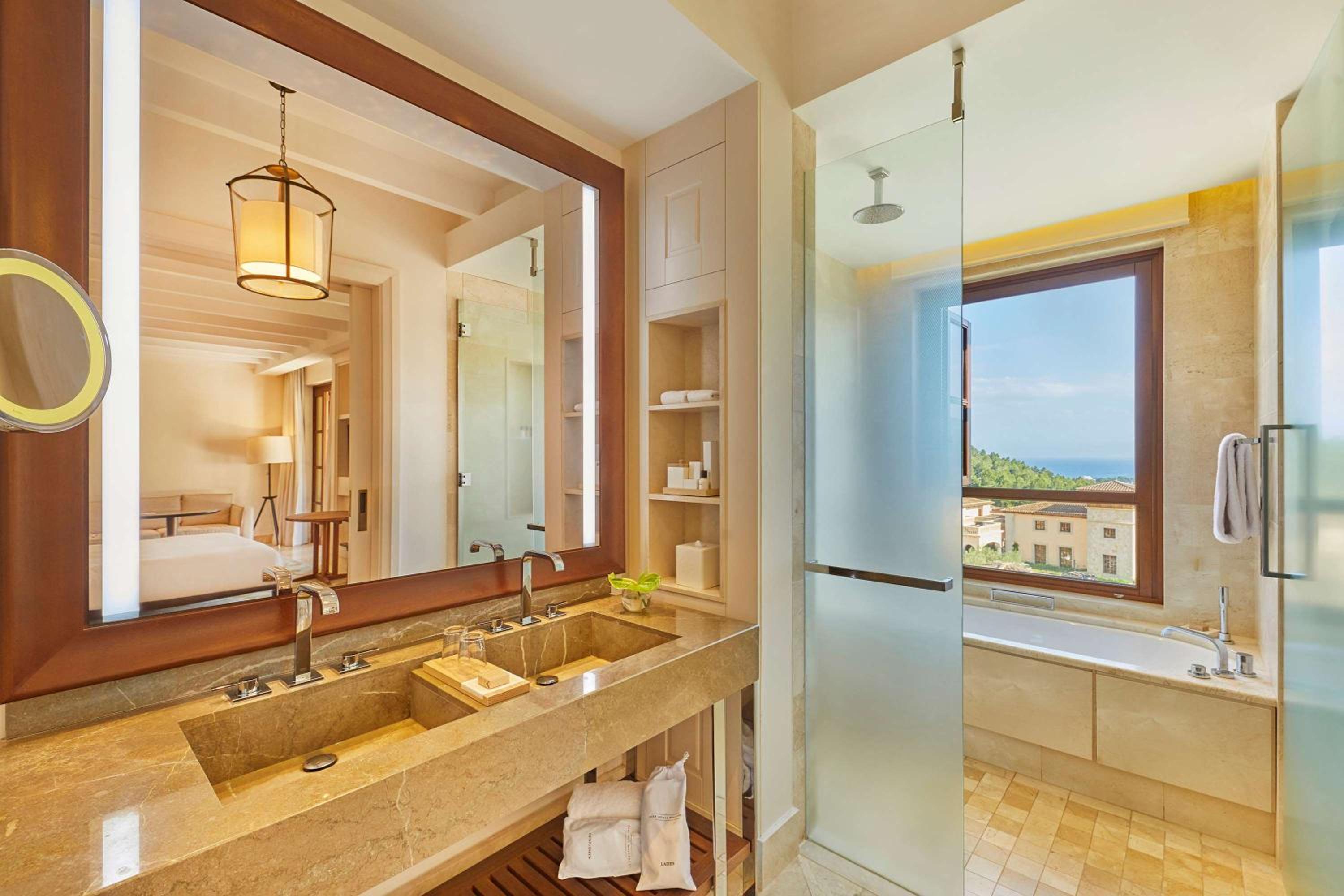 Junior Suite with Resort View