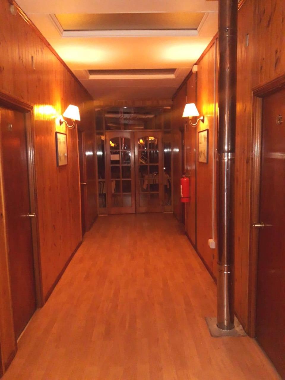 Single Room with Bathroom photo 3