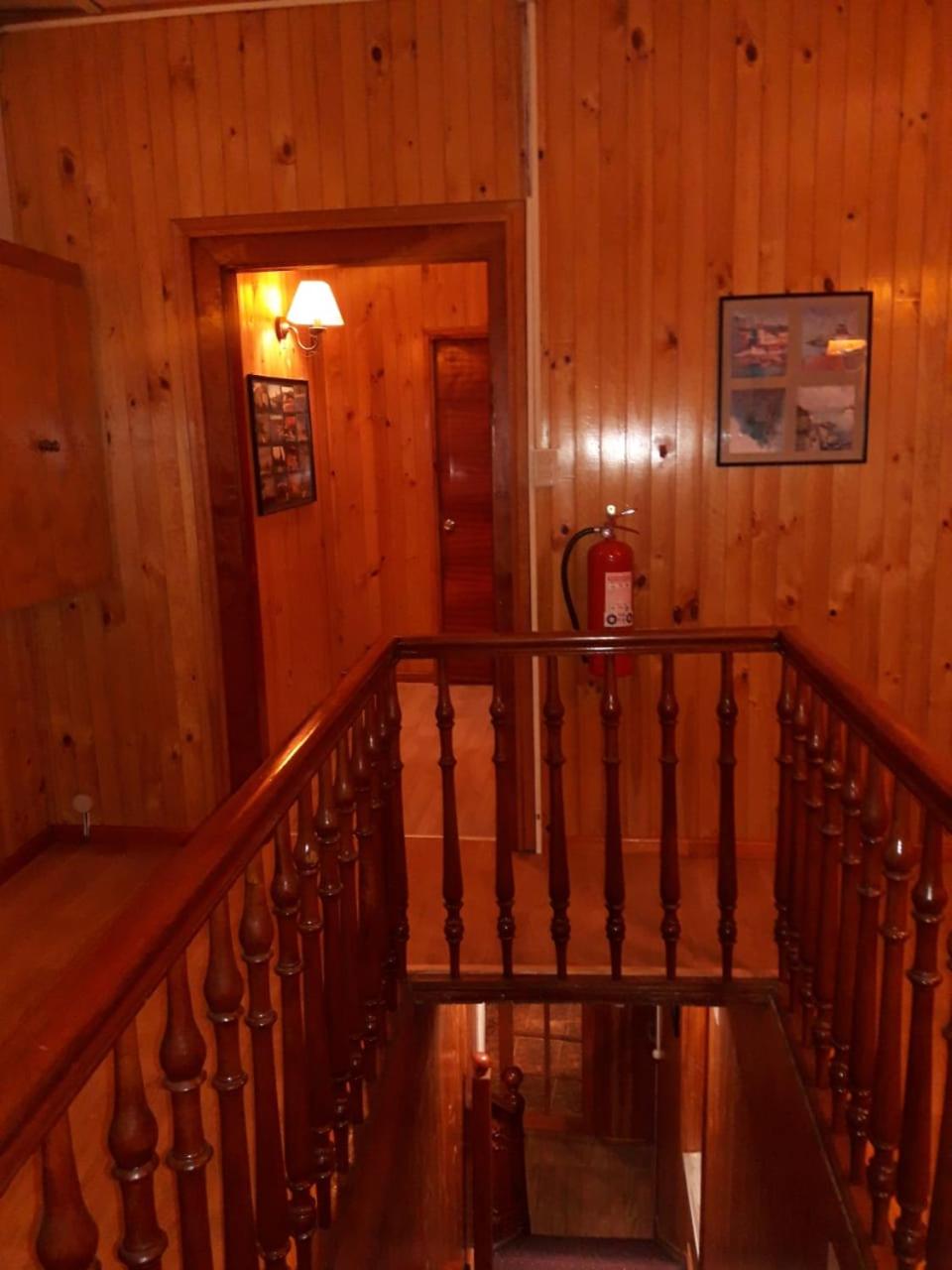 Twin Room with Private Bathroom photo 2