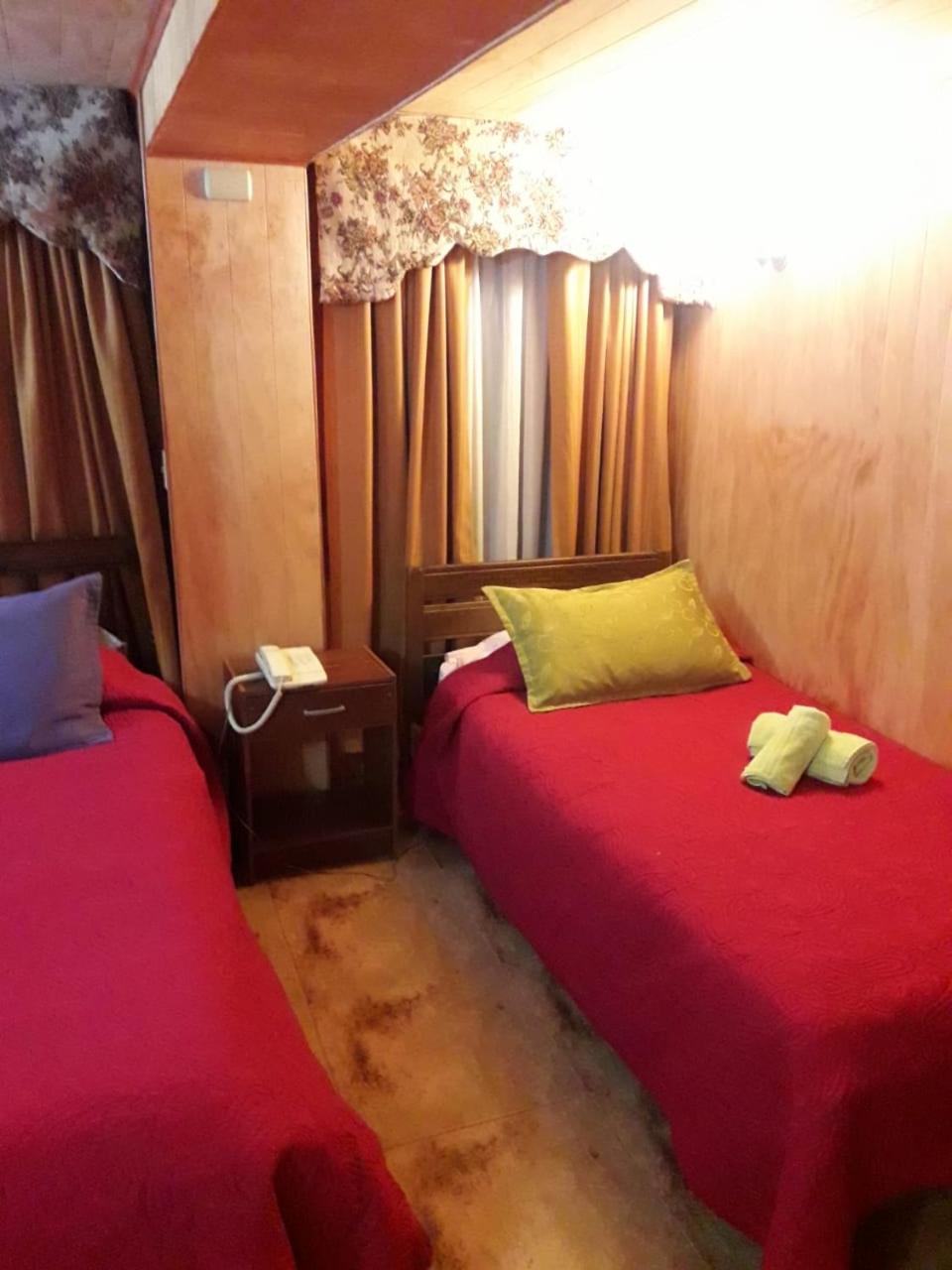 Twin Room with Private Bathroom photo 1
