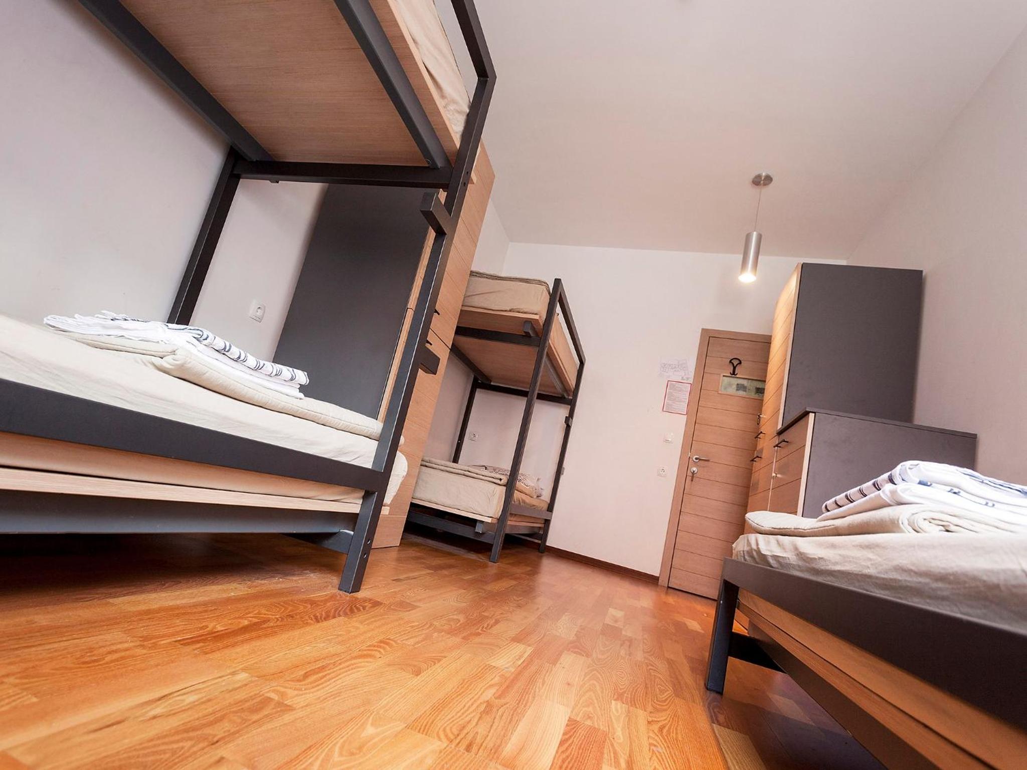 Bed in 6-Bed Female Dormitory Room photo 3