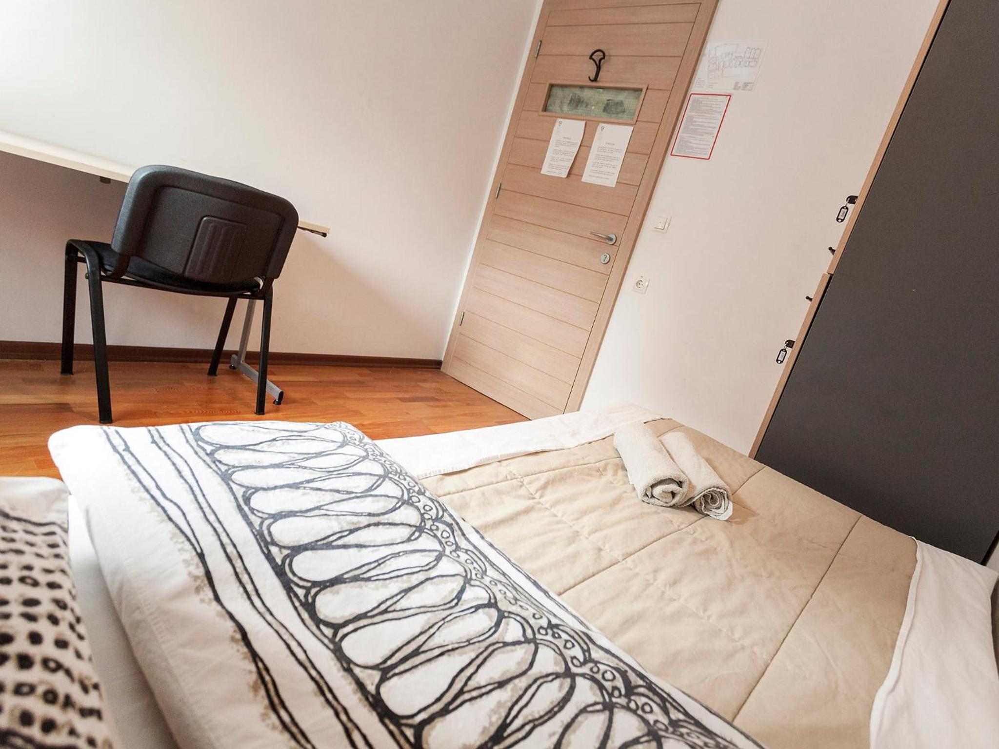 Single Room with Shared Bathroom photo 1