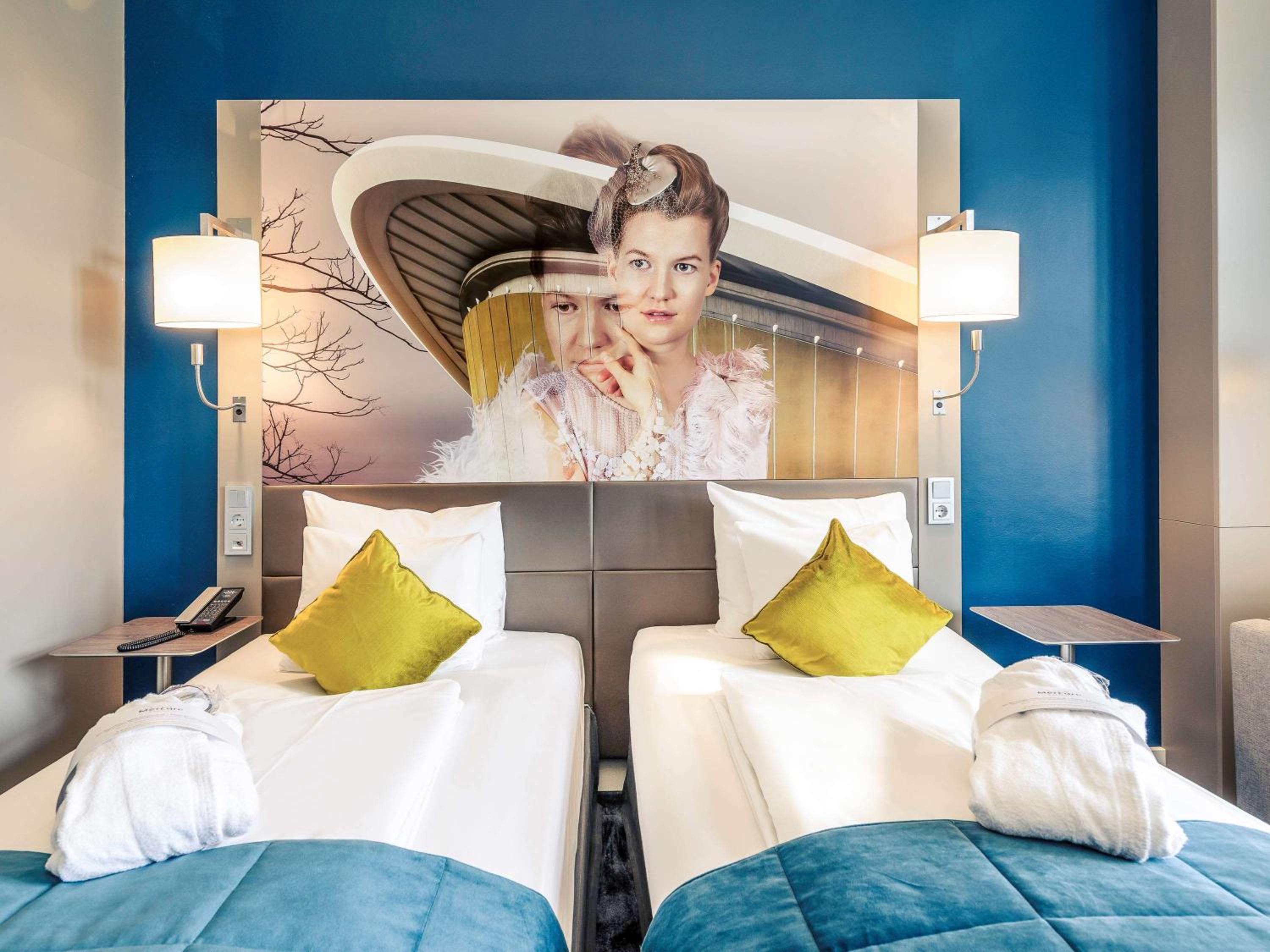Superior Suite with 2 Single Beds and Sofa