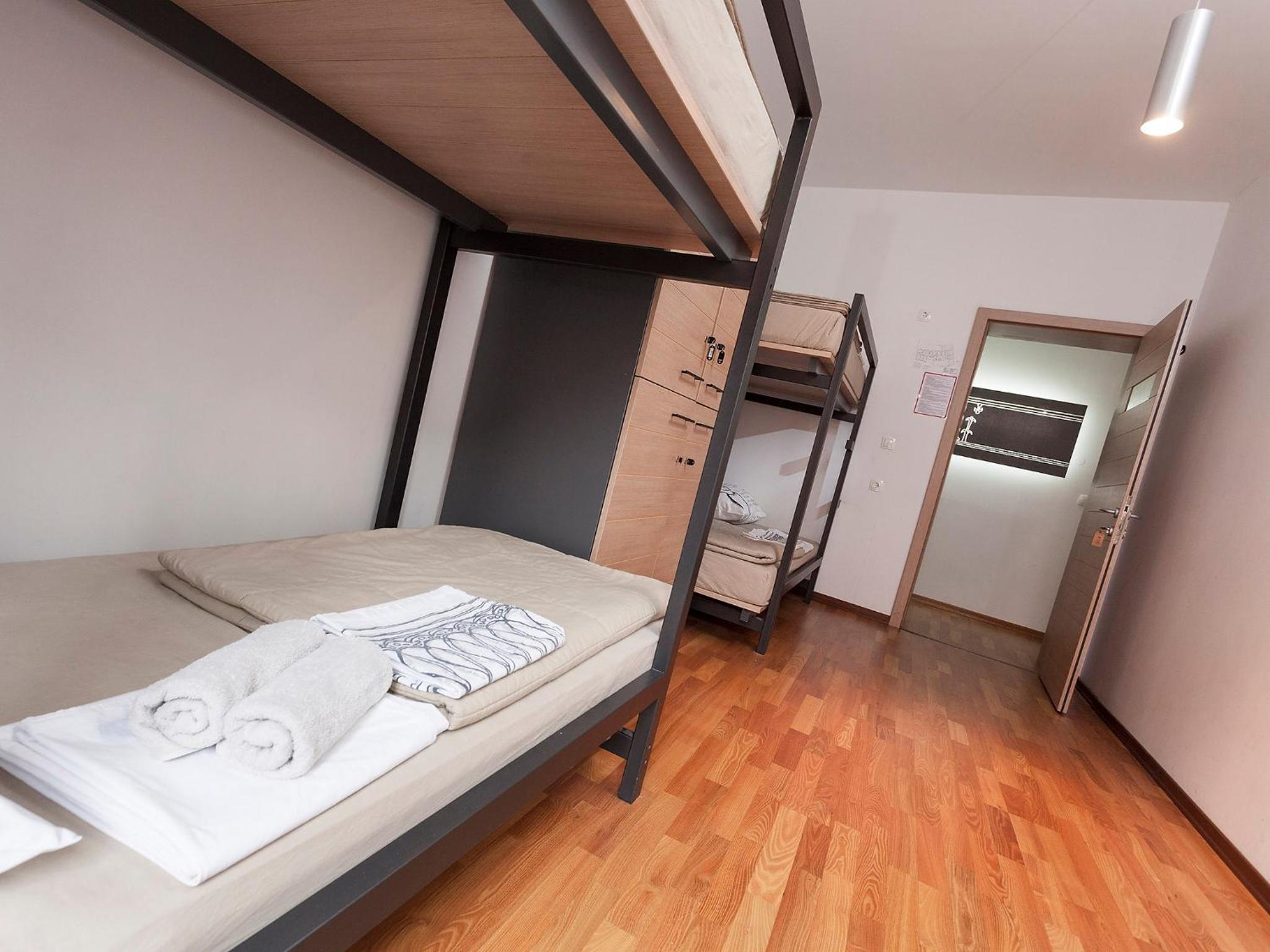 Bed in 6-Bed Female Dormitory Room photo 2