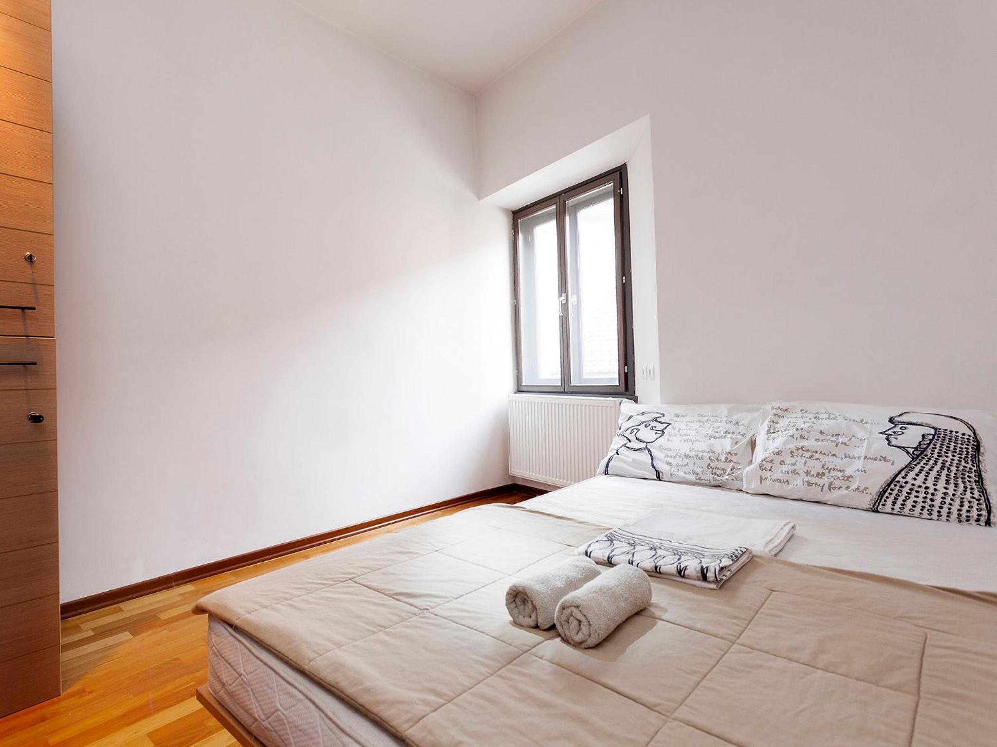 Triple Room with Shared Bathroom photo 3