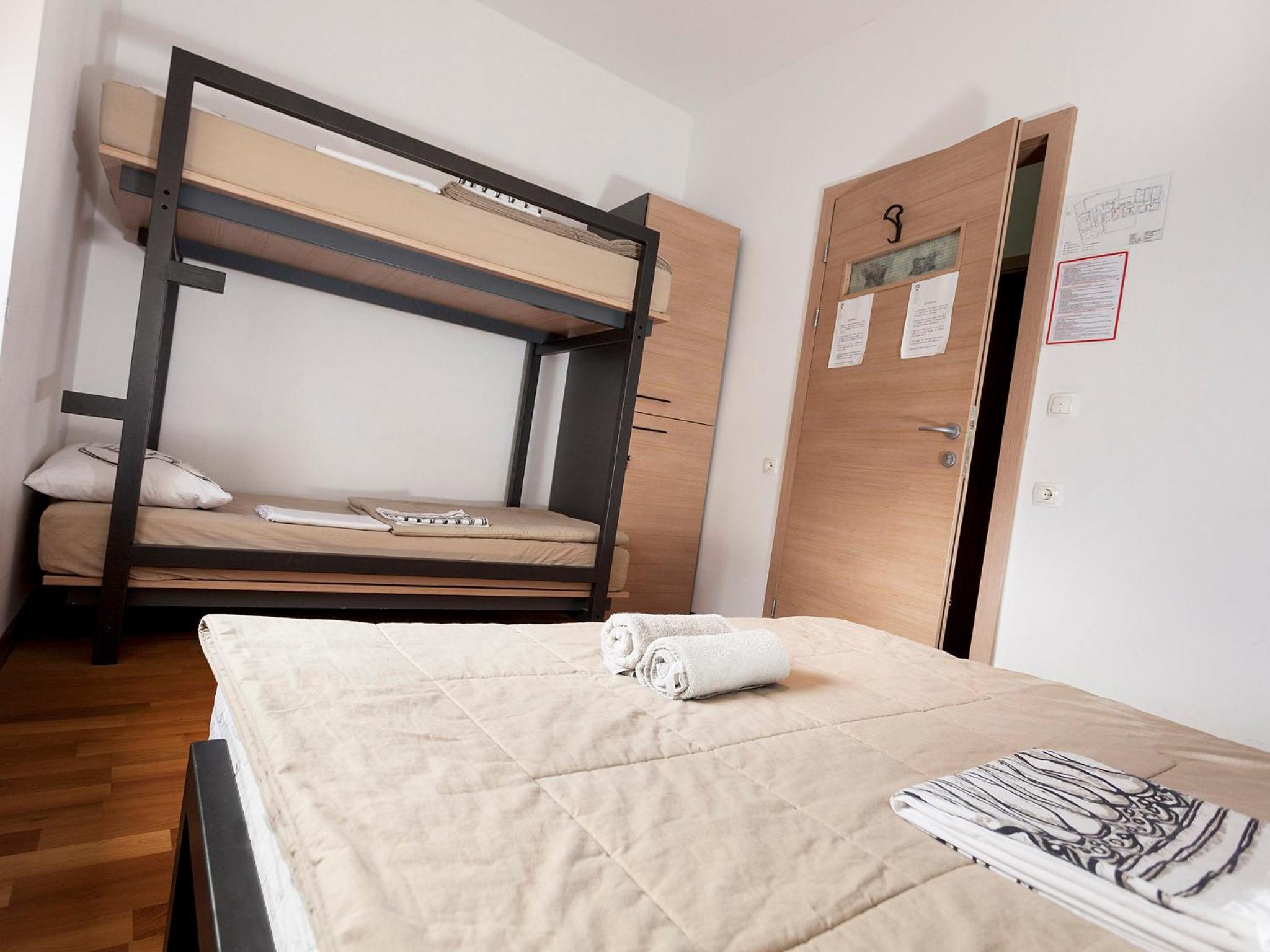 Double Room with Shared Bathroom photo 2