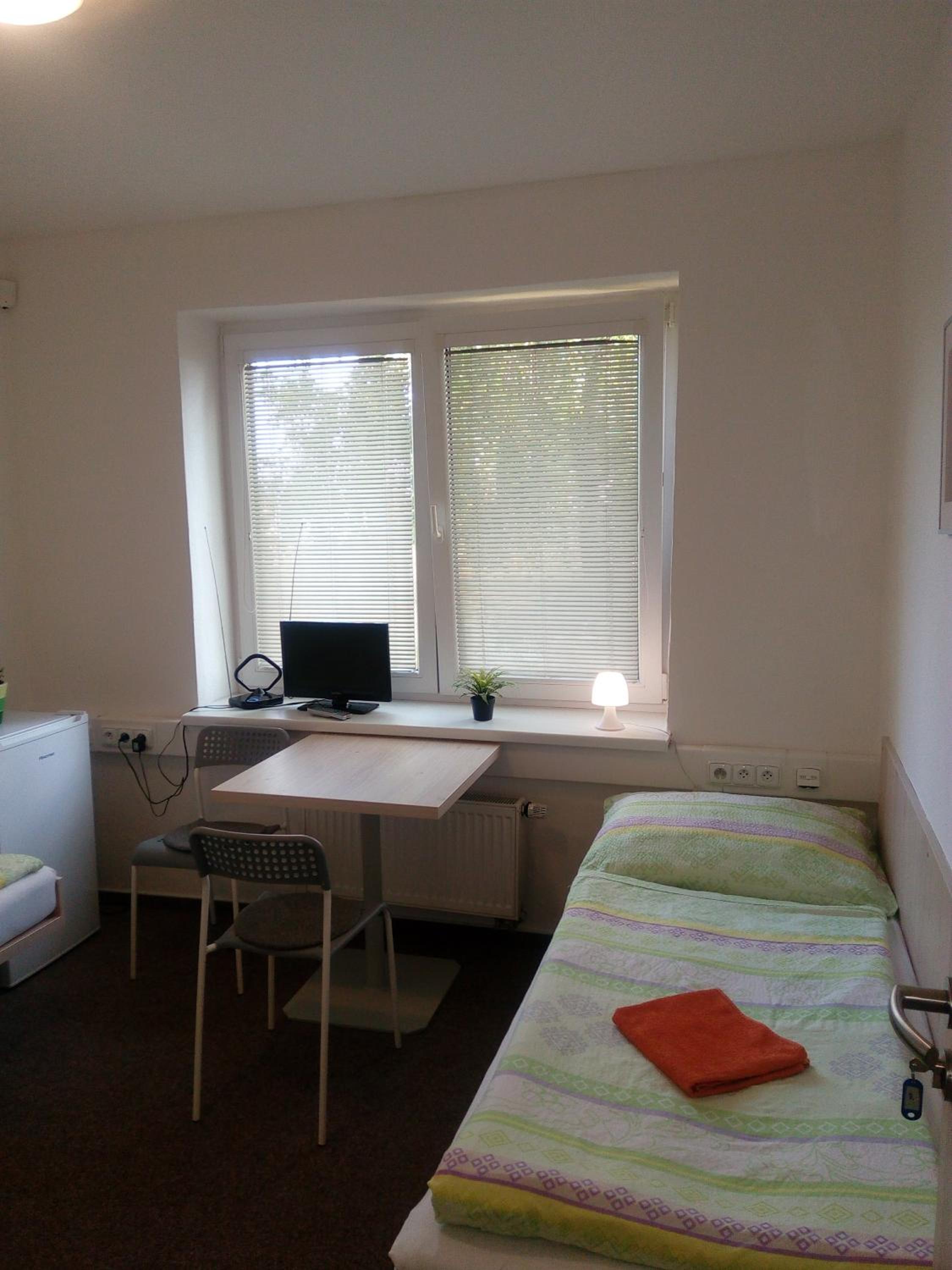Twin Room - Photo 1