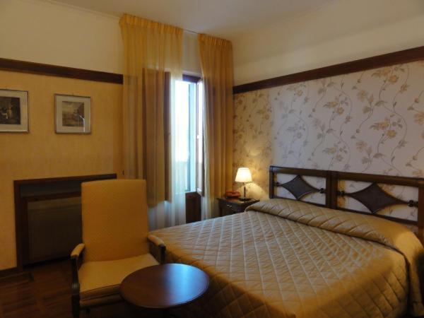 Deluxe Twin Room - Photo 5