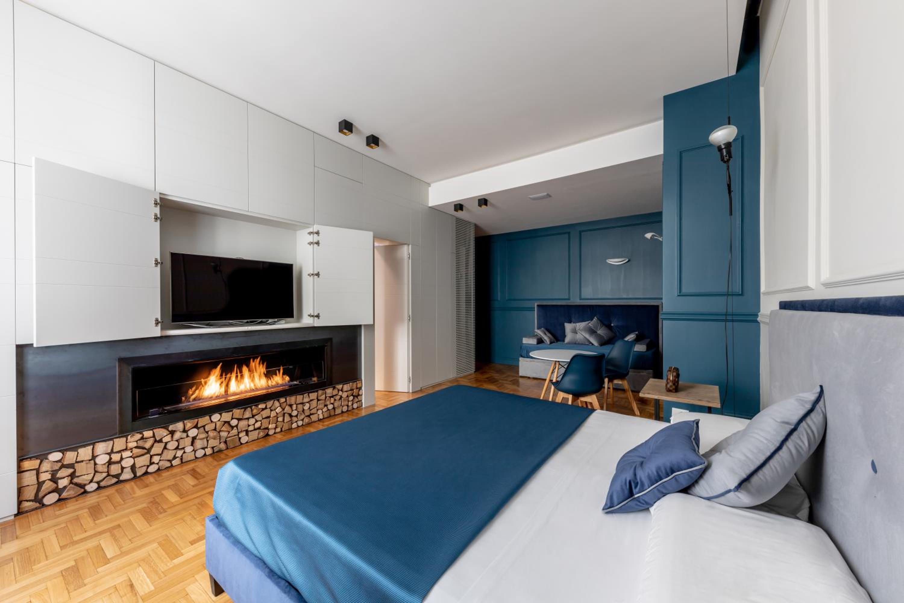 King Suite with Spa Bath photo 1
