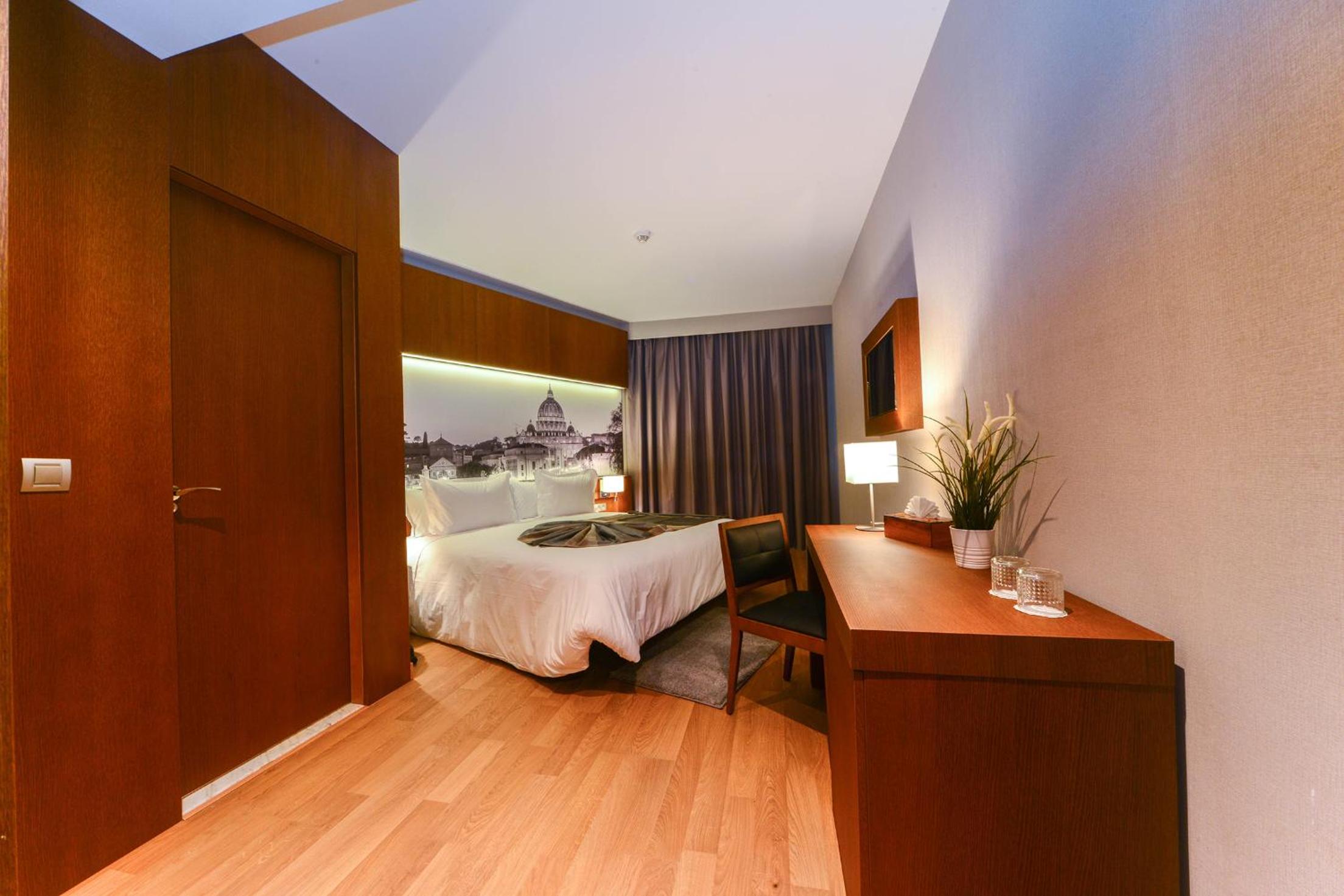 Deluxe Double or Twin Room with Balcony photo 2